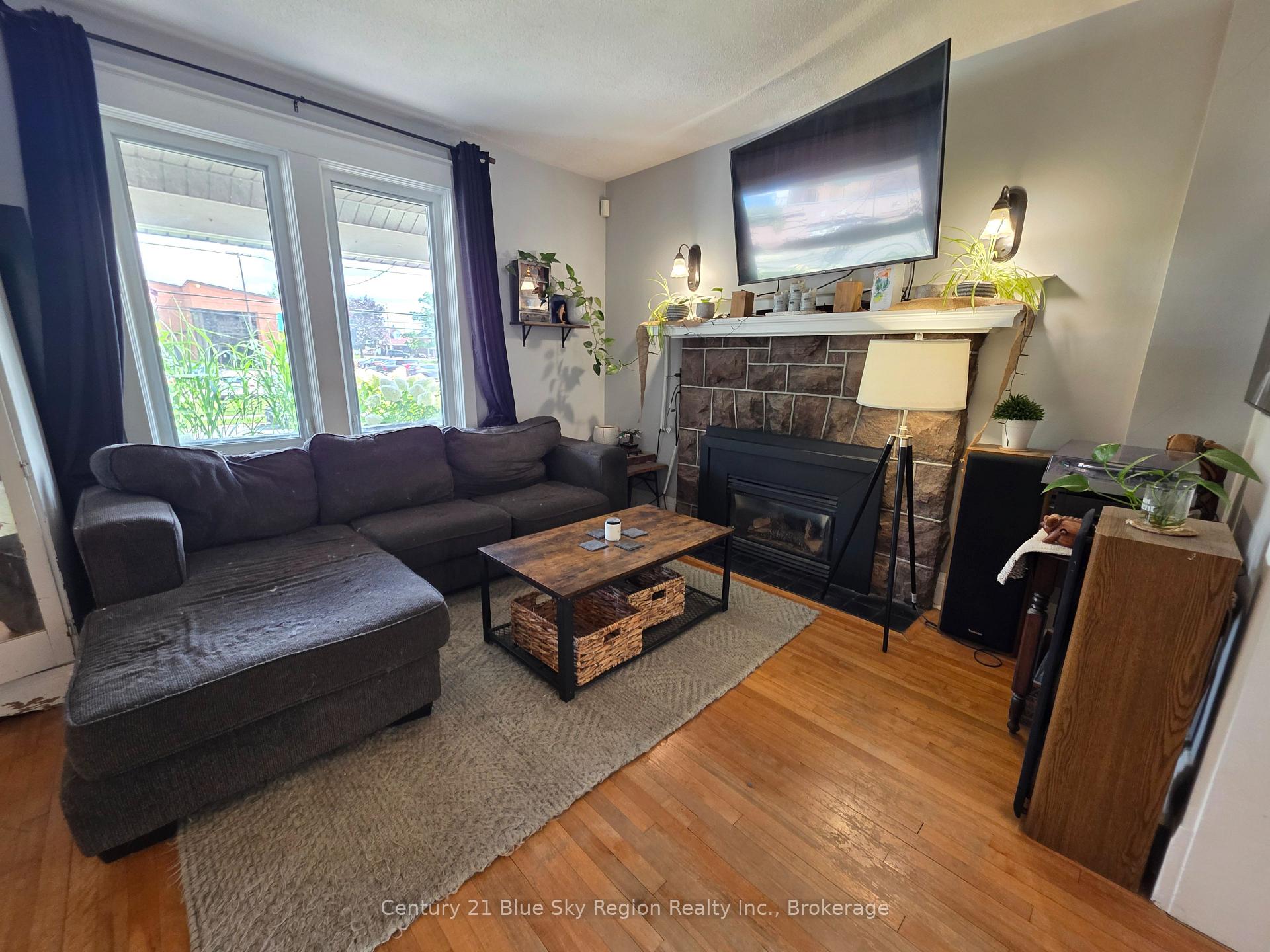 Photo 13 of 153 First Avenue W, North Bay, Central — HOMEH