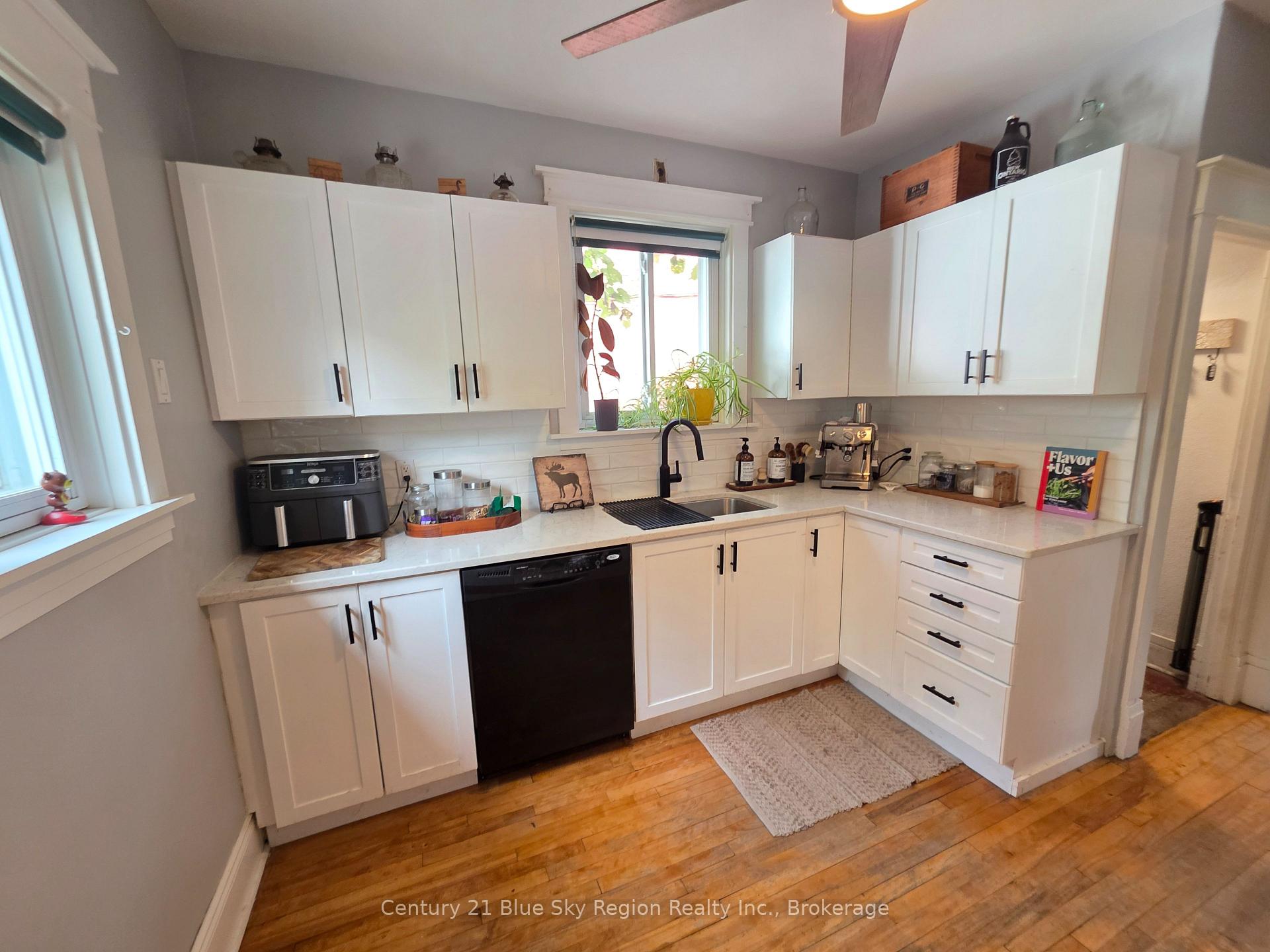 Photo 18 of 153 First Avenue W, North Bay, Central — HOMEH