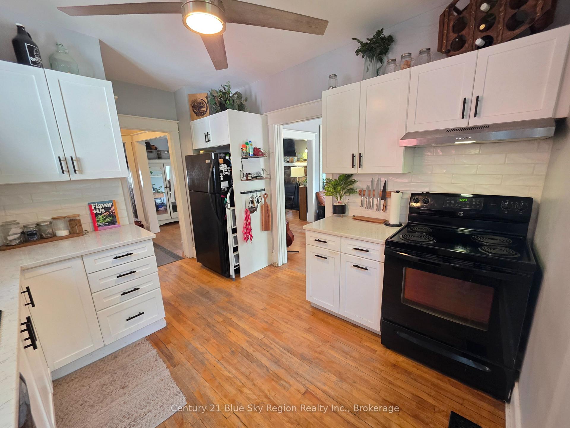 Photo 20 of 153 First Avenue W, North Bay, Central — HOMEH