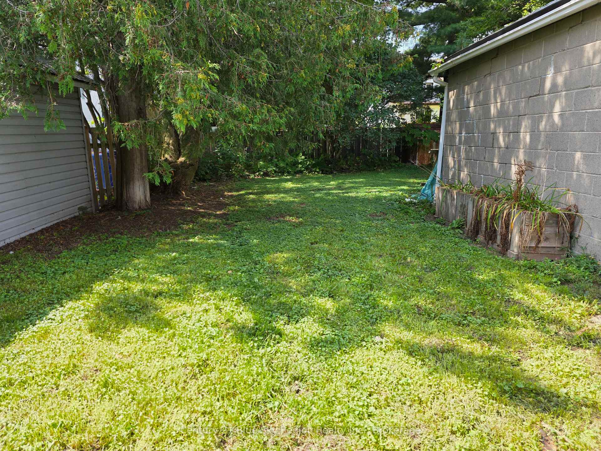 Photo 32 of 153 First Avenue W, North Bay, Central — HOMEH