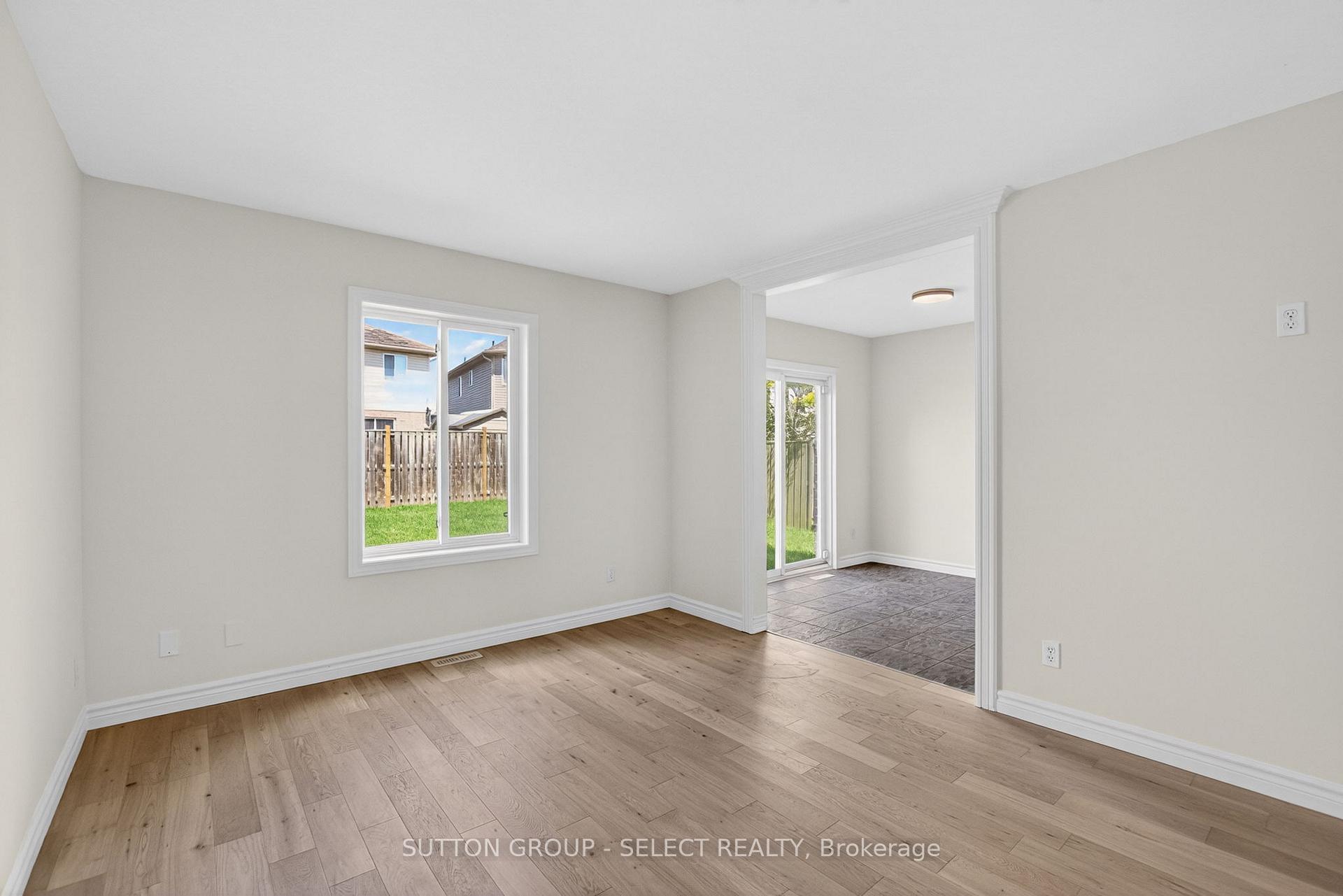 Photo 9 of 1893 Stackhouse Crescent, London, North C — HOMEH