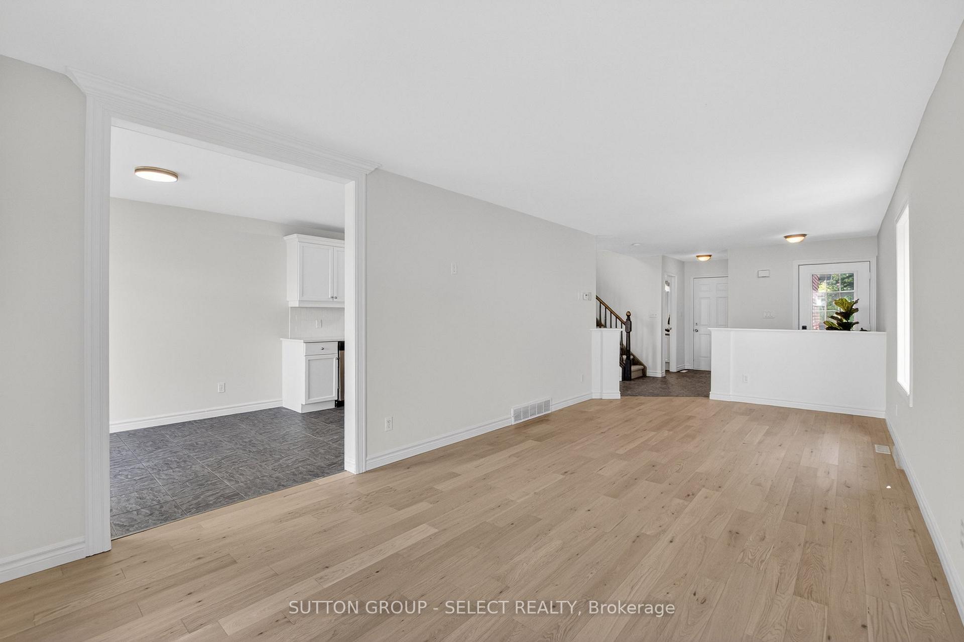 Photo 10 of 1893 Stackhouse Crescent, London, North C — HOMEH