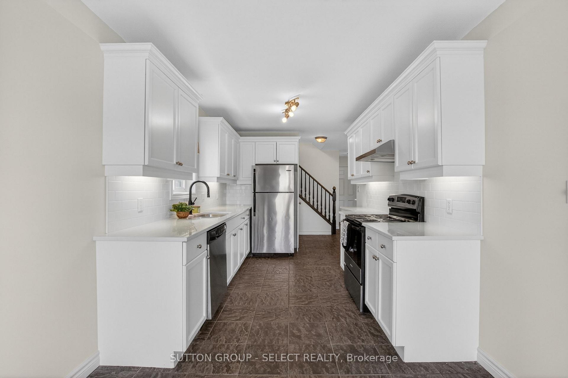 Photo 11 of 1893 Stackhouse Crescent, London, North C — HOMEH