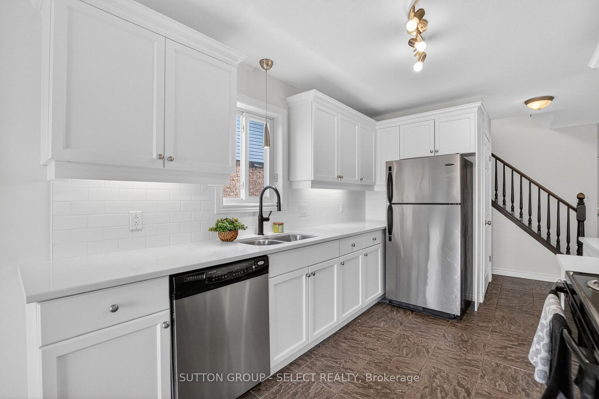 Photo 12 of 1893 Stackhouse Crescent, London, North C — HOMEH