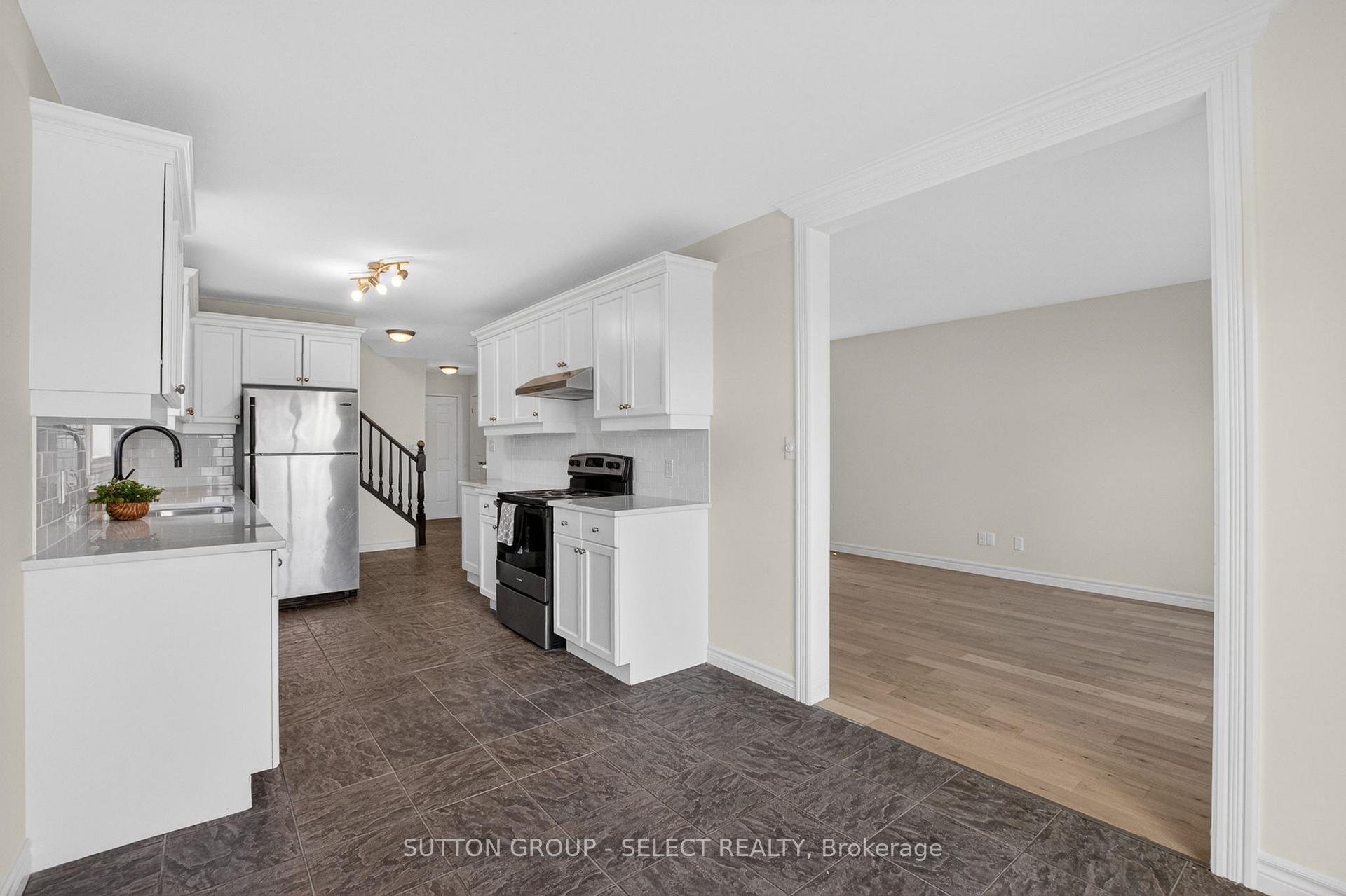 Photo 15 of 1893 Stackhouse Crescent, London, North C — HOMEH