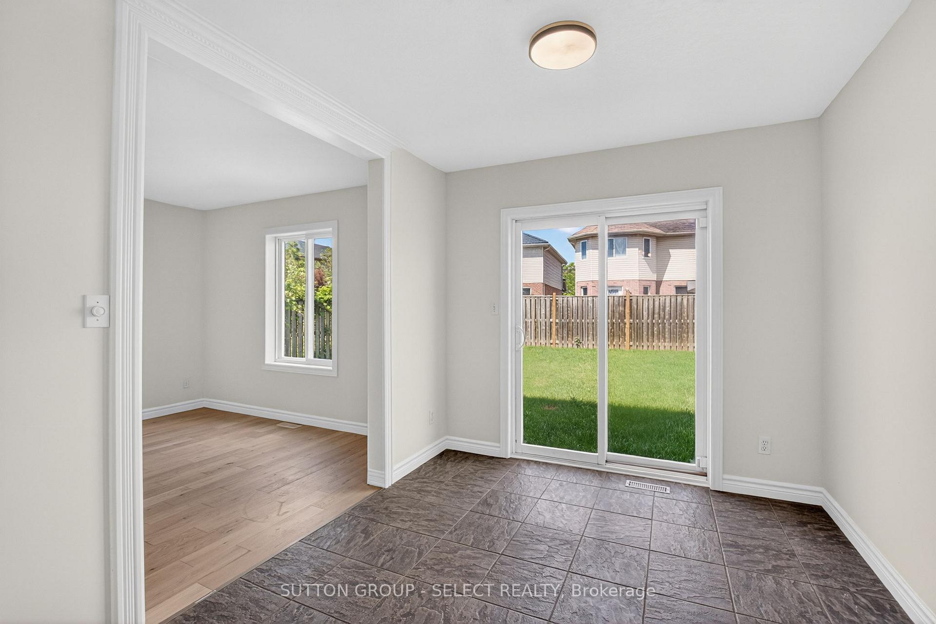 Photo 16 of 1893 Stackhouse Crescent, London, North C — HOMEH
