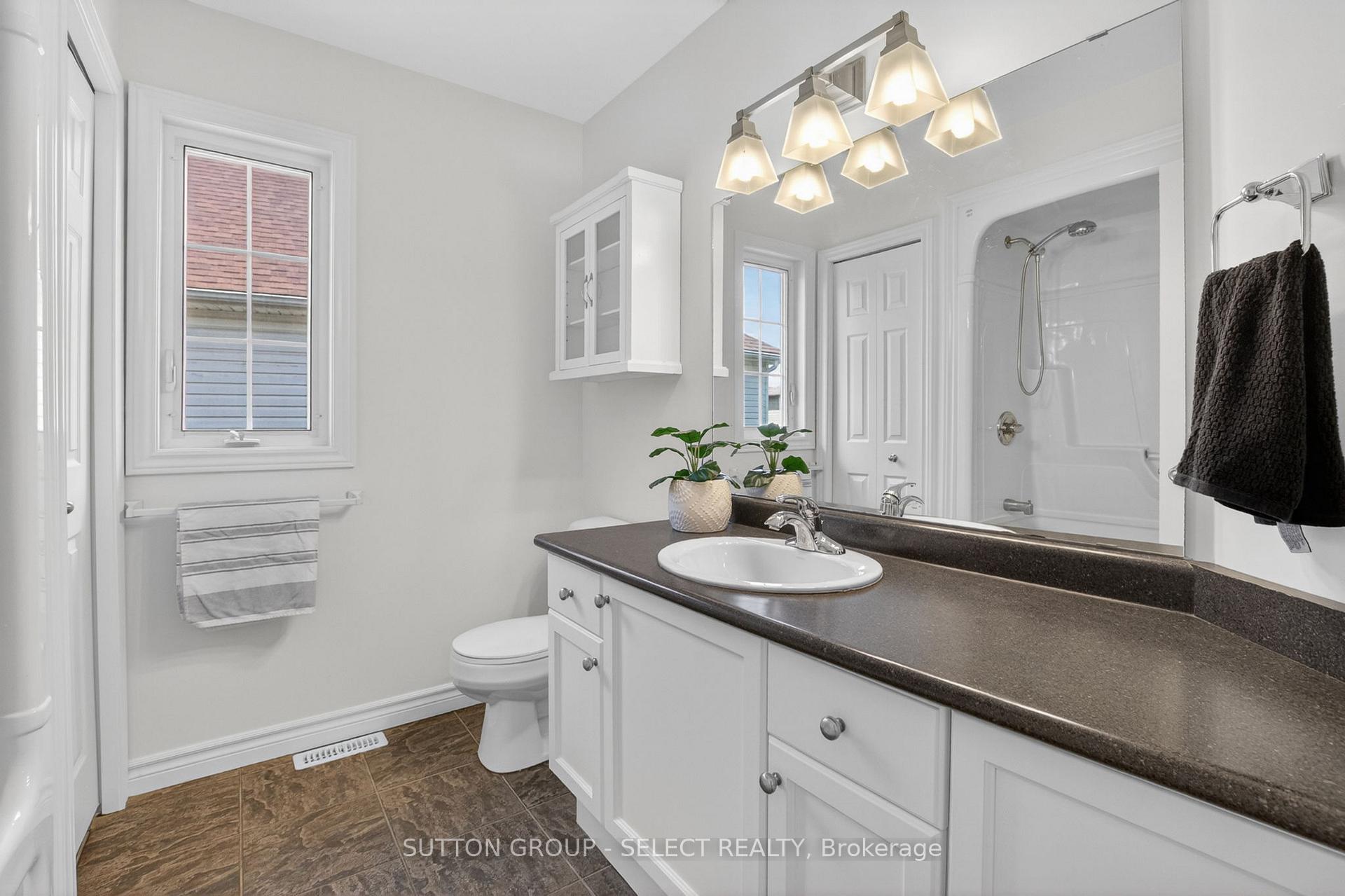 Photo 23 of 1893 Stackhouse Crescent, London, North C — HOMEH