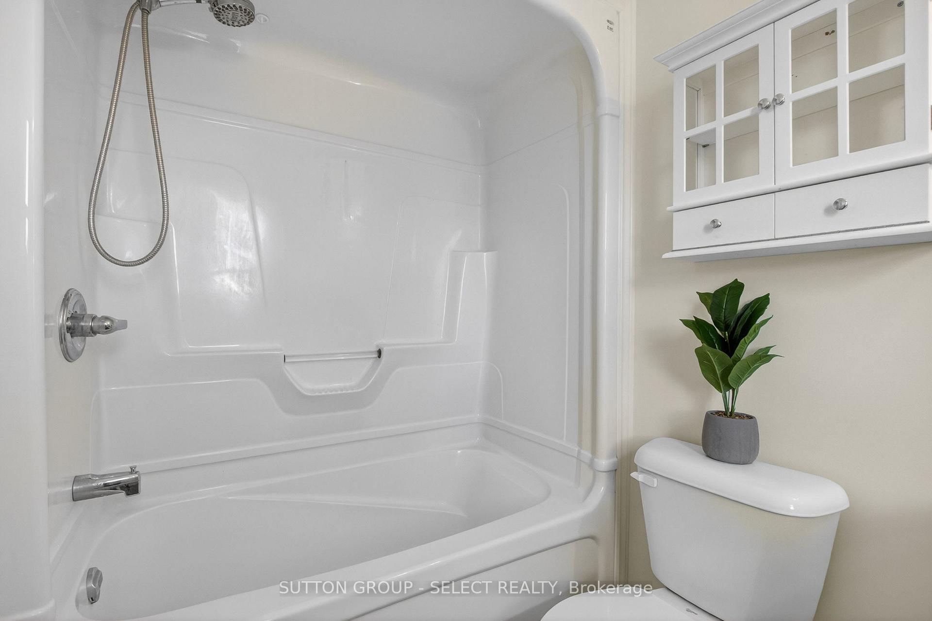 Photo 29 of 1893 Stackhouse Crescent, London, North C — HOMEH