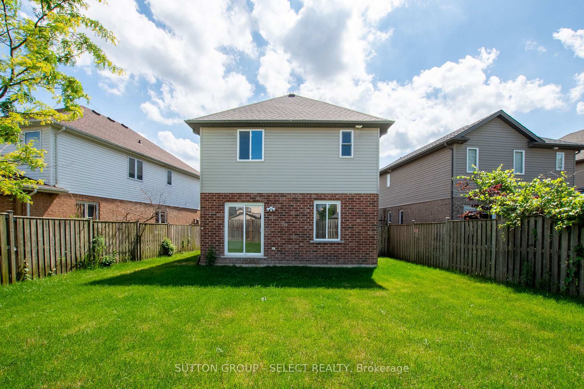 Photo 36 of 1893 Stackhouse Crescent, London, North C — HOMEH