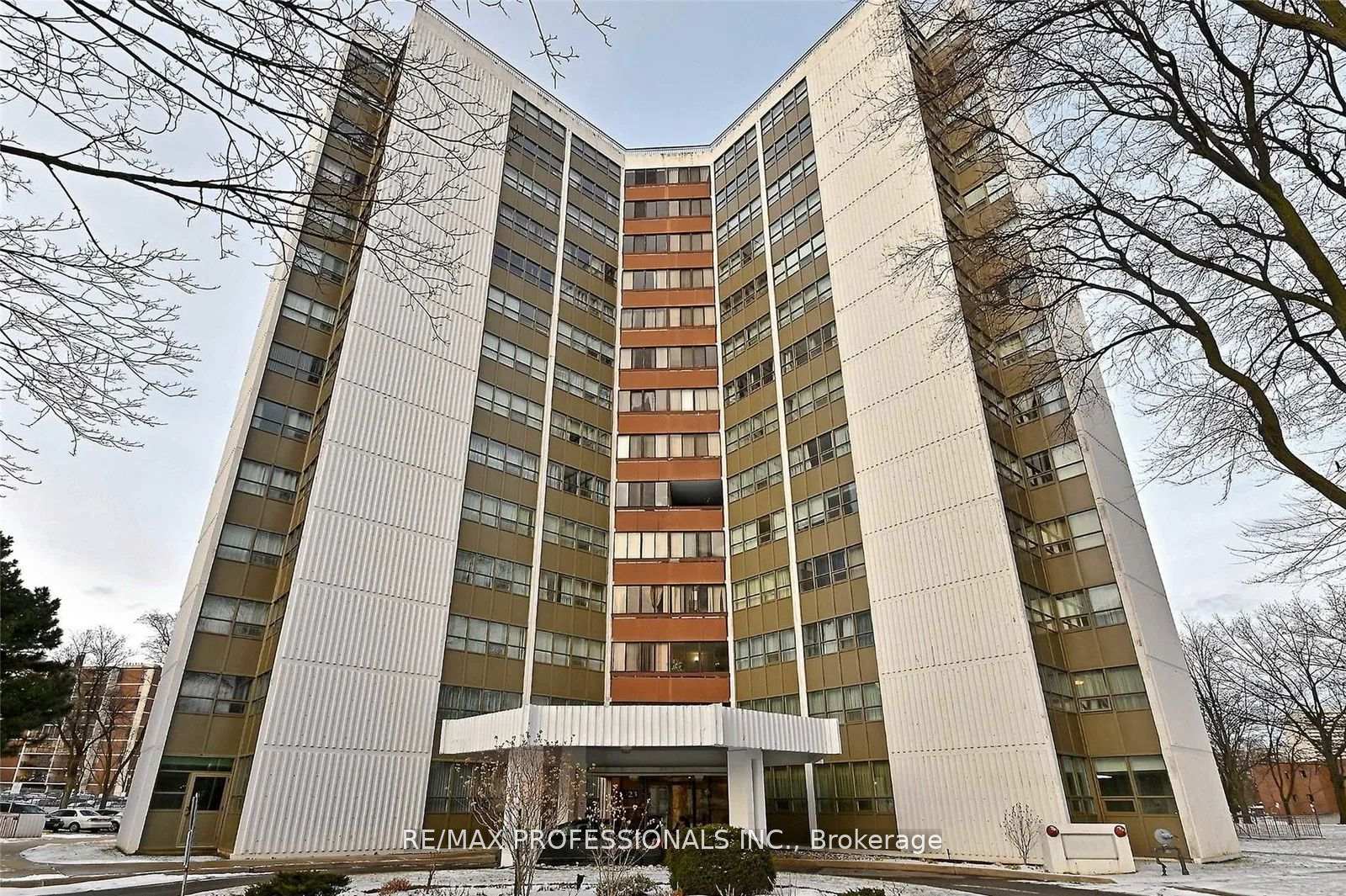 Photo 1 of Unit 802, 2323 Confederation Parkway, Mississauga, Cooksville — HOMEH