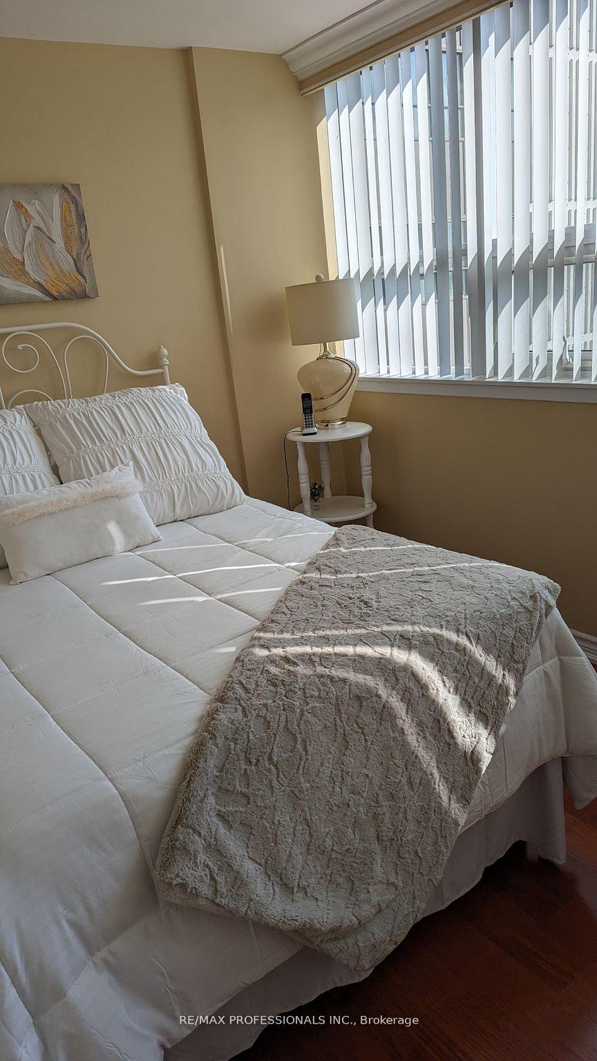 Photo 5 of Unit 802, 2323 Confederation Parkway, Mississauga, Cooksville — HOMEH