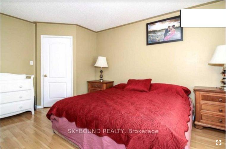 Photo 7 of Unit Upper, 24 Larkspur Road, Brampton, Sandringham-Wellington — HOMEH