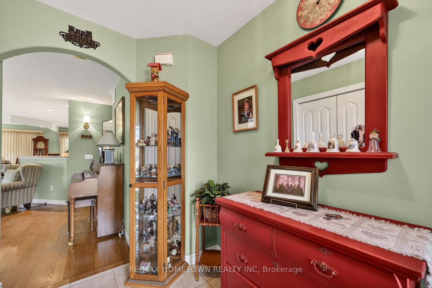 Photo 7 of 24 Regency Place, Brockville, Brockville — HOMEH