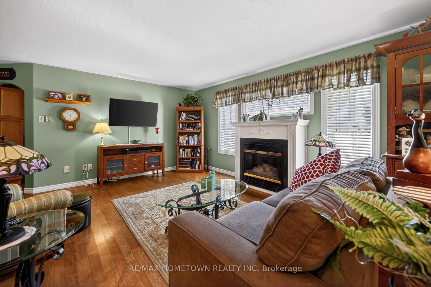 Photo 9 of 24 Regency Place, Brockville, Brockville — HOMEH
