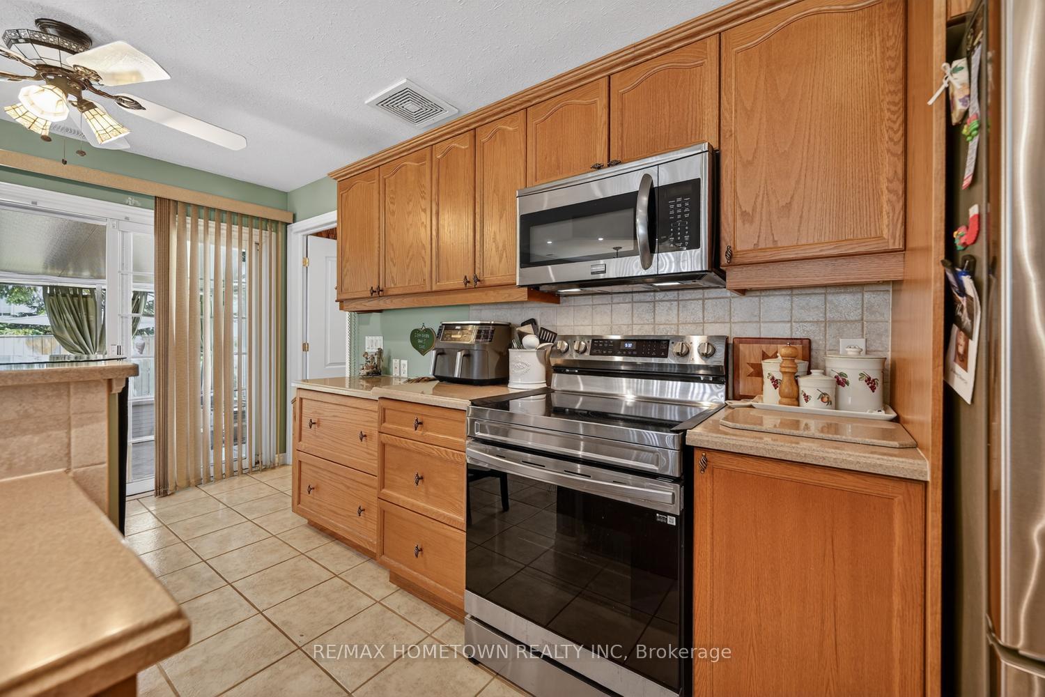 Photo 15 of 24 Regency Place, Brockville, Brockville — HOMEH
