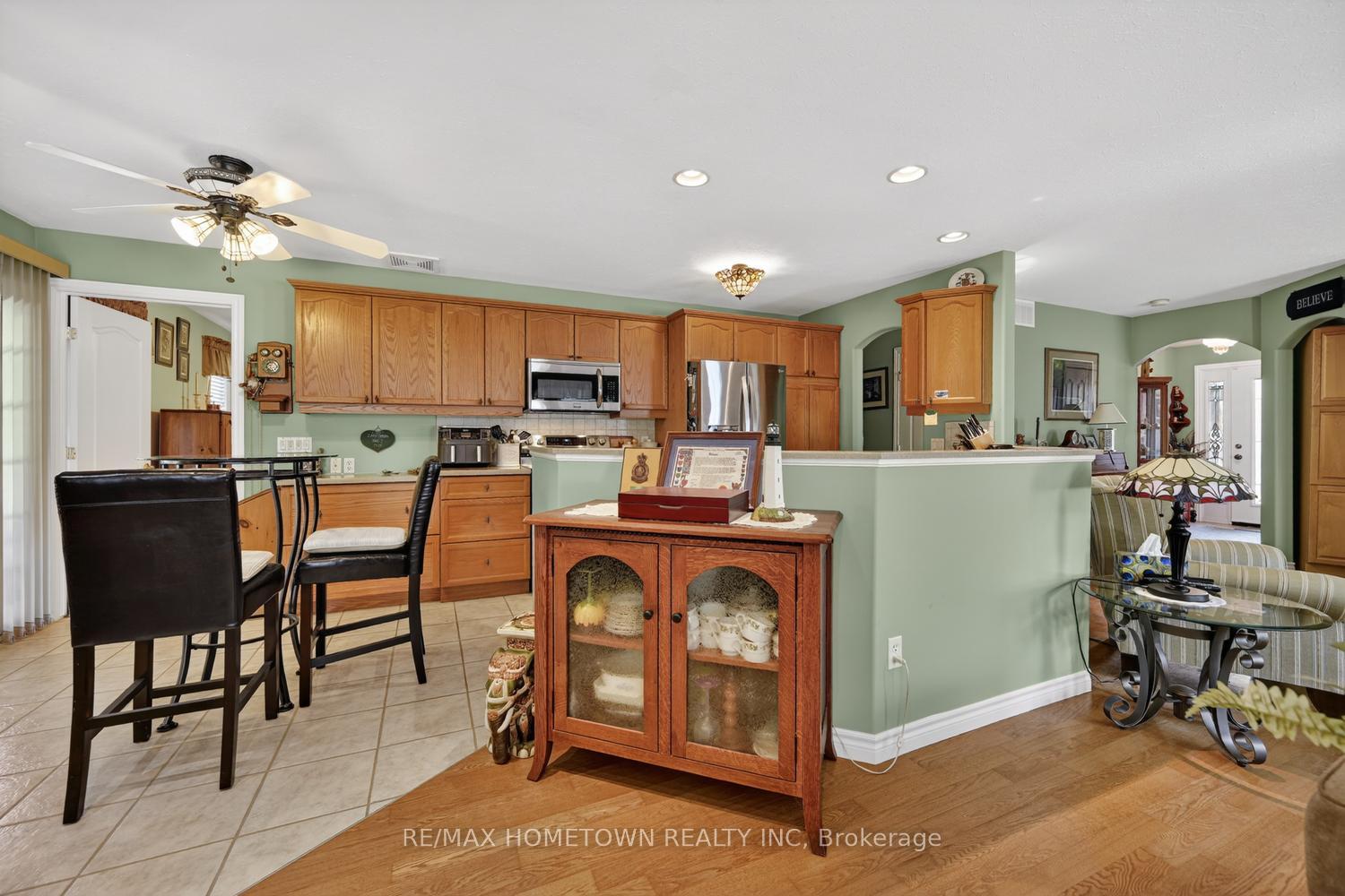 Photo 18 of 24 Regency Place, Brockville, Brockville — HOMEH
