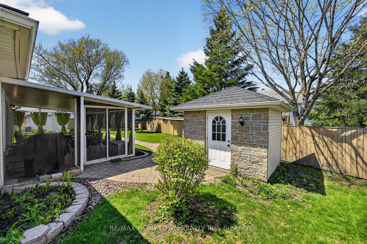 Photo 38 of 24 Regency Place, Brockville, Brockville — HOMEH