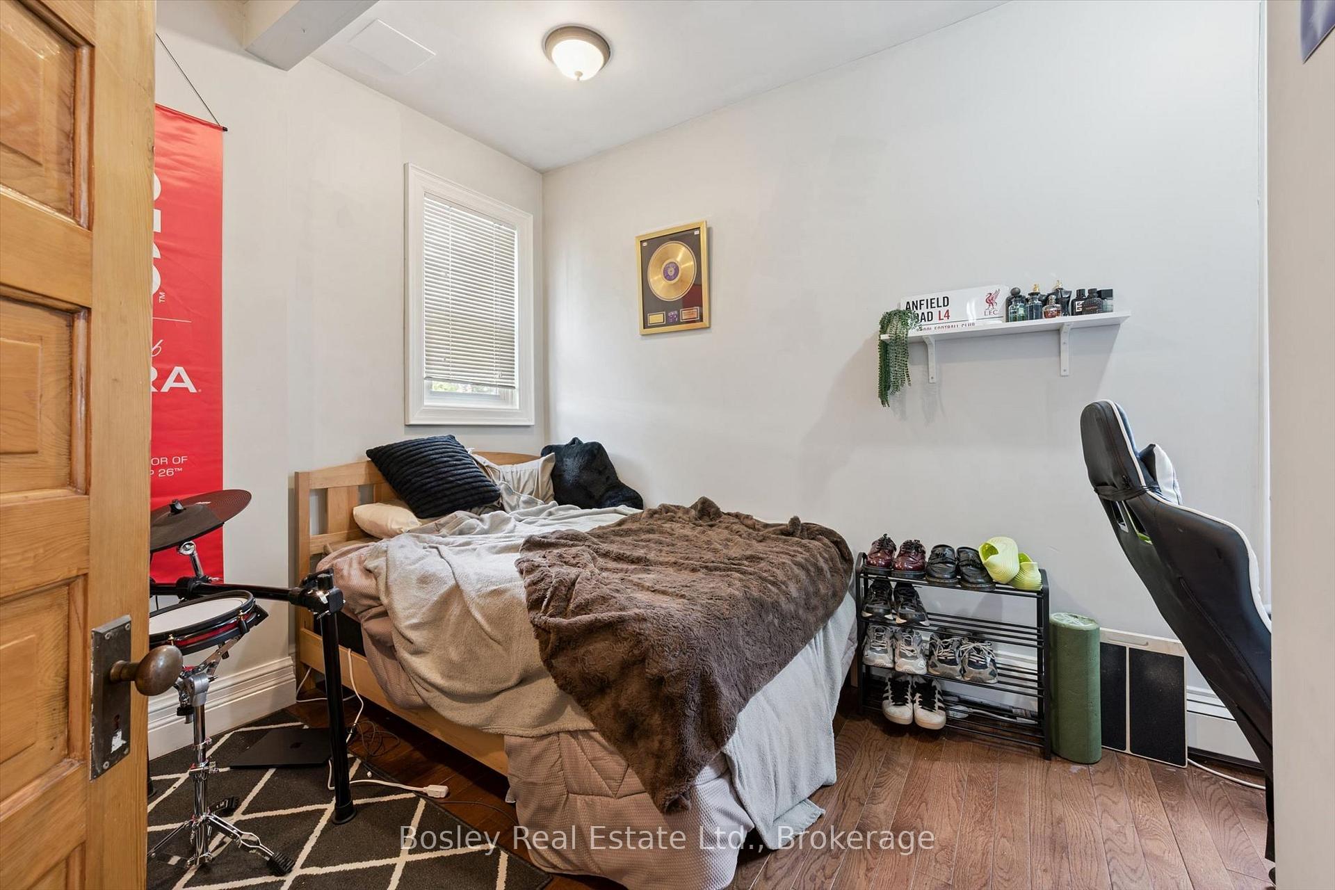 Photo 12 of 10 Ontario Street, Guelph, St. Patrick's Ward — HOMEH