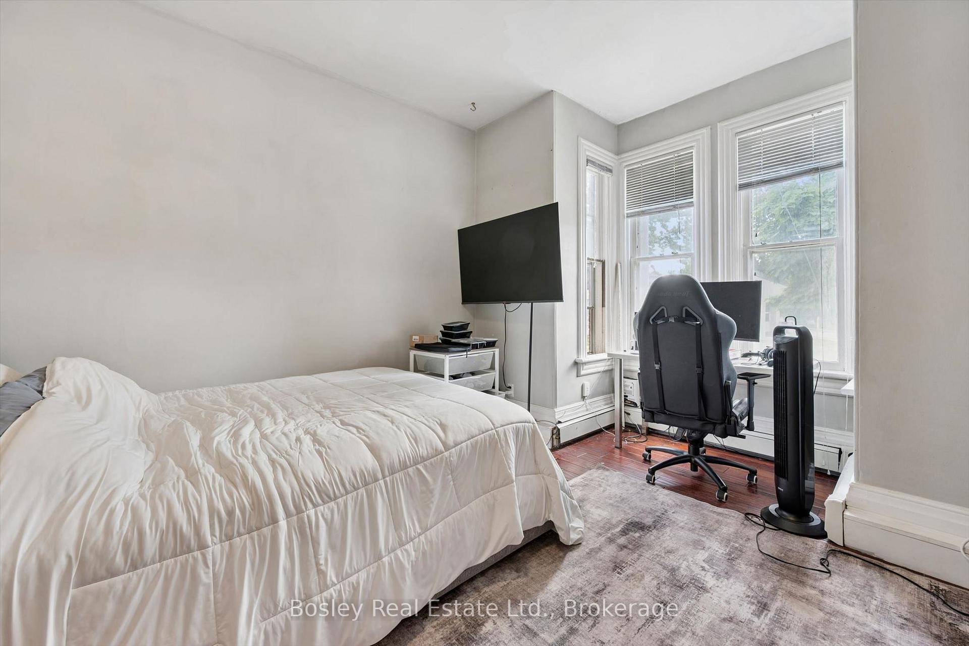 Photo 13 of 10 Ontario Street, Guelph, St. Patrick's Ward — HOMEH