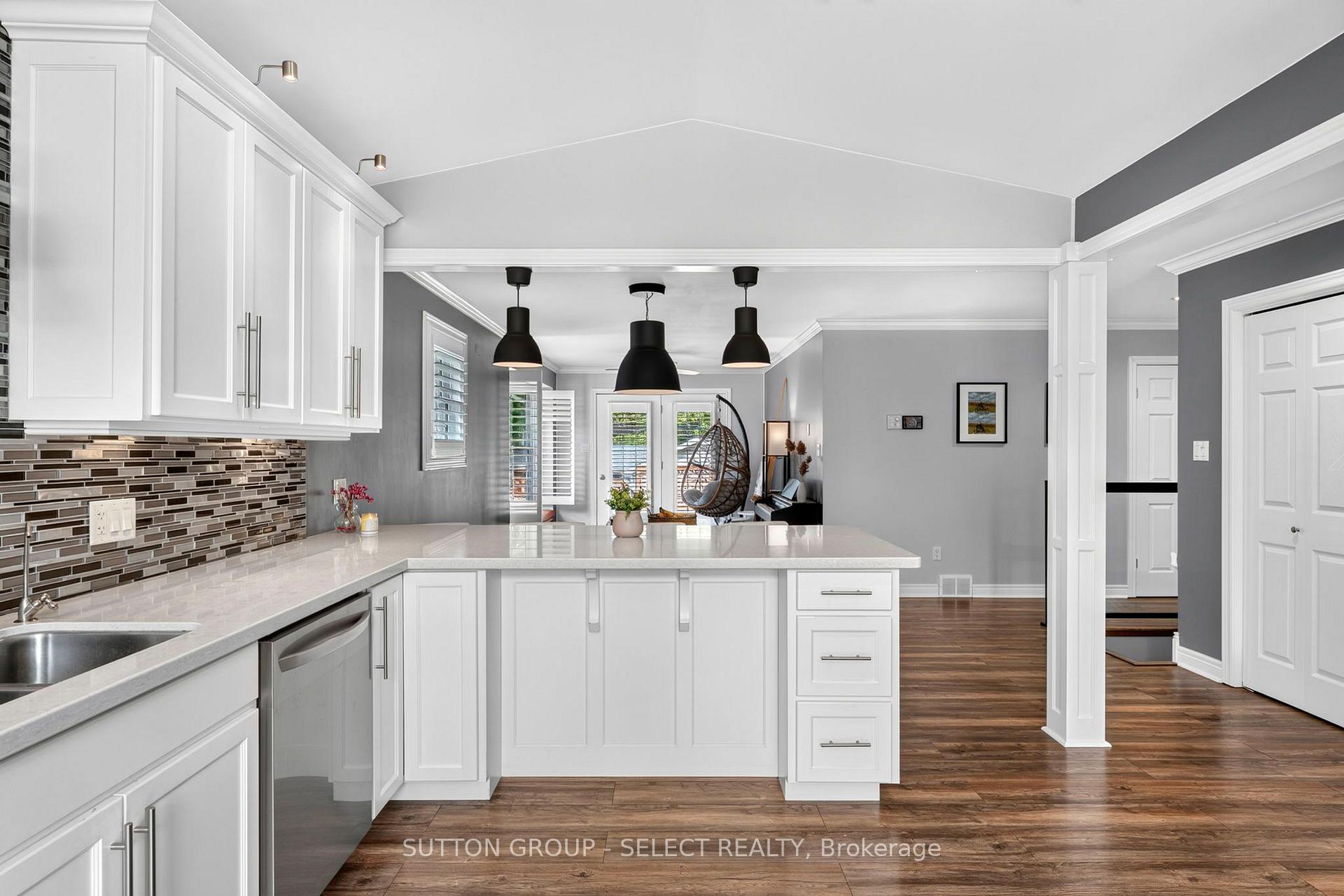 Photo 10 of 54 Balvina Drive W, Goderich, Goderich (Town) — HOMEH