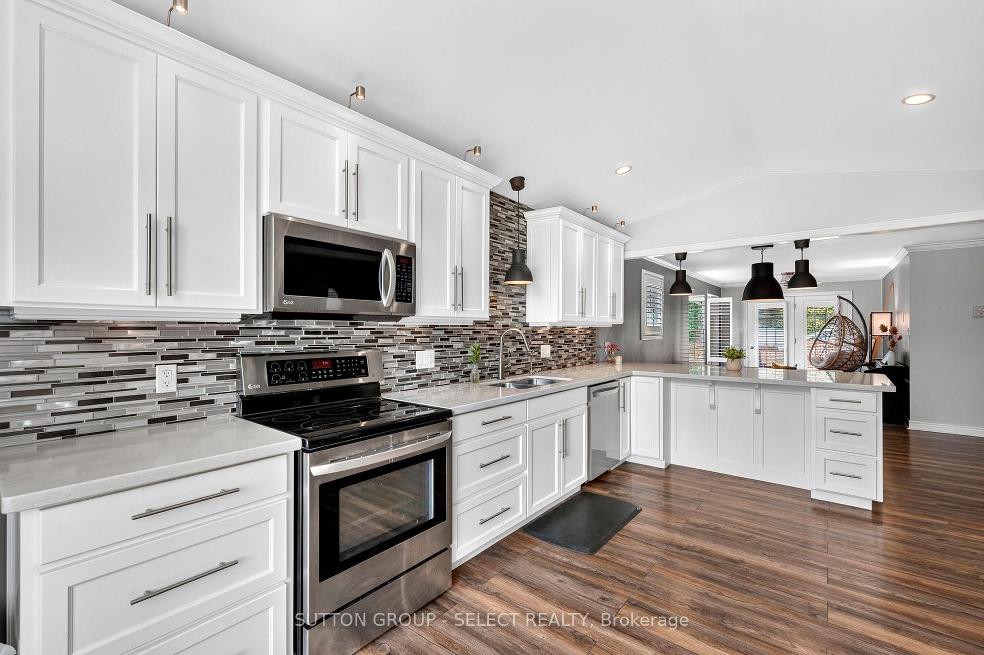 Photo 11 of 54 Balvina Drive W, Goderich, Goderich (Town) — HOMEH