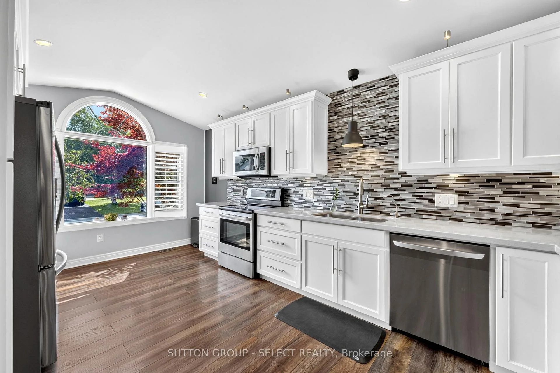 Photo 9 of 54 Balvina Drive W, Goderich, Goderich (Town) — HOMEH