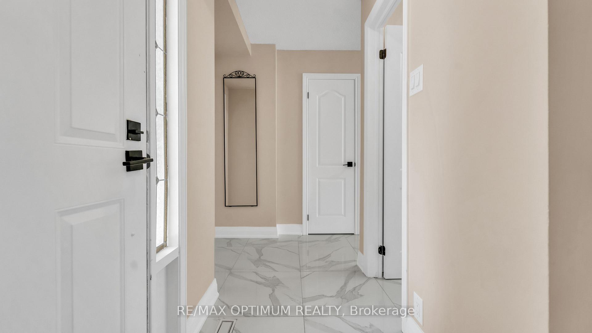 Photo 3 of 4 Lawnview Court, Brampton, Heart Lake West — HOMEH