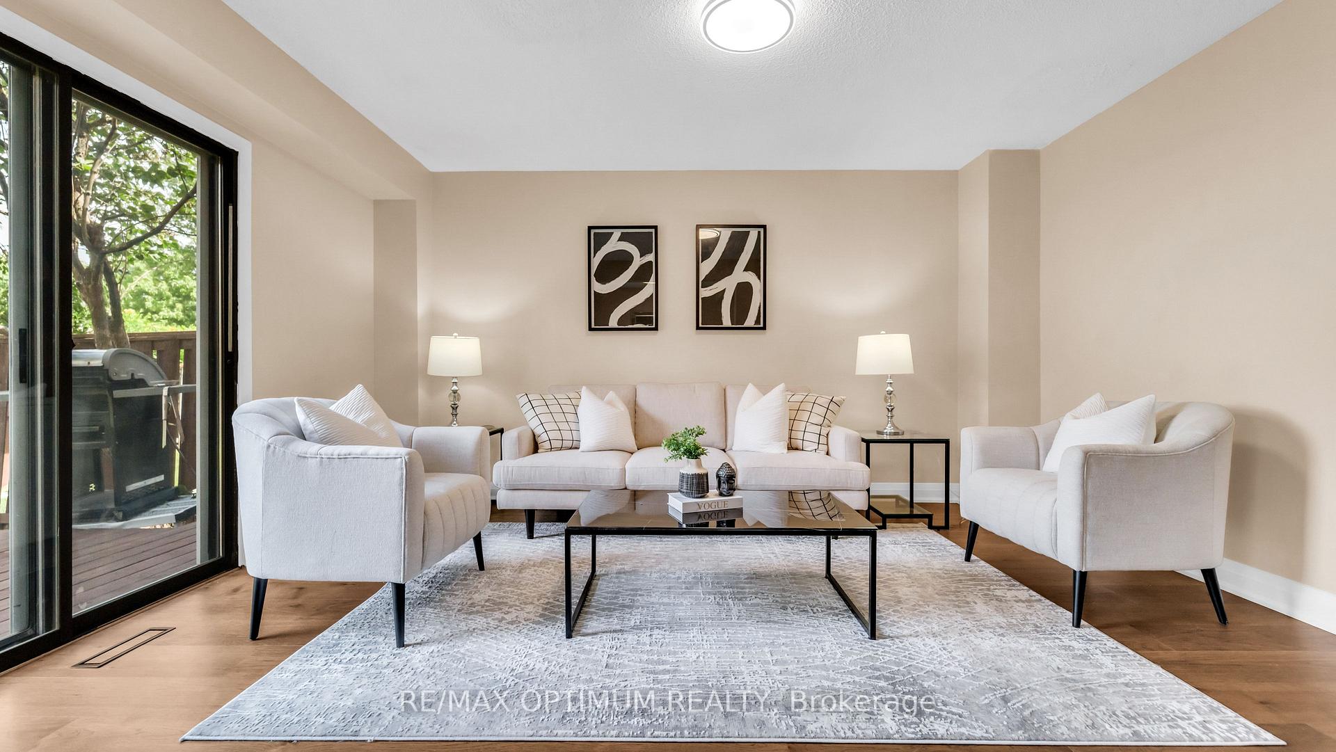 Photo 5 of 4 Lawnview Court, Brampton, Heart Lake West — HOMEH