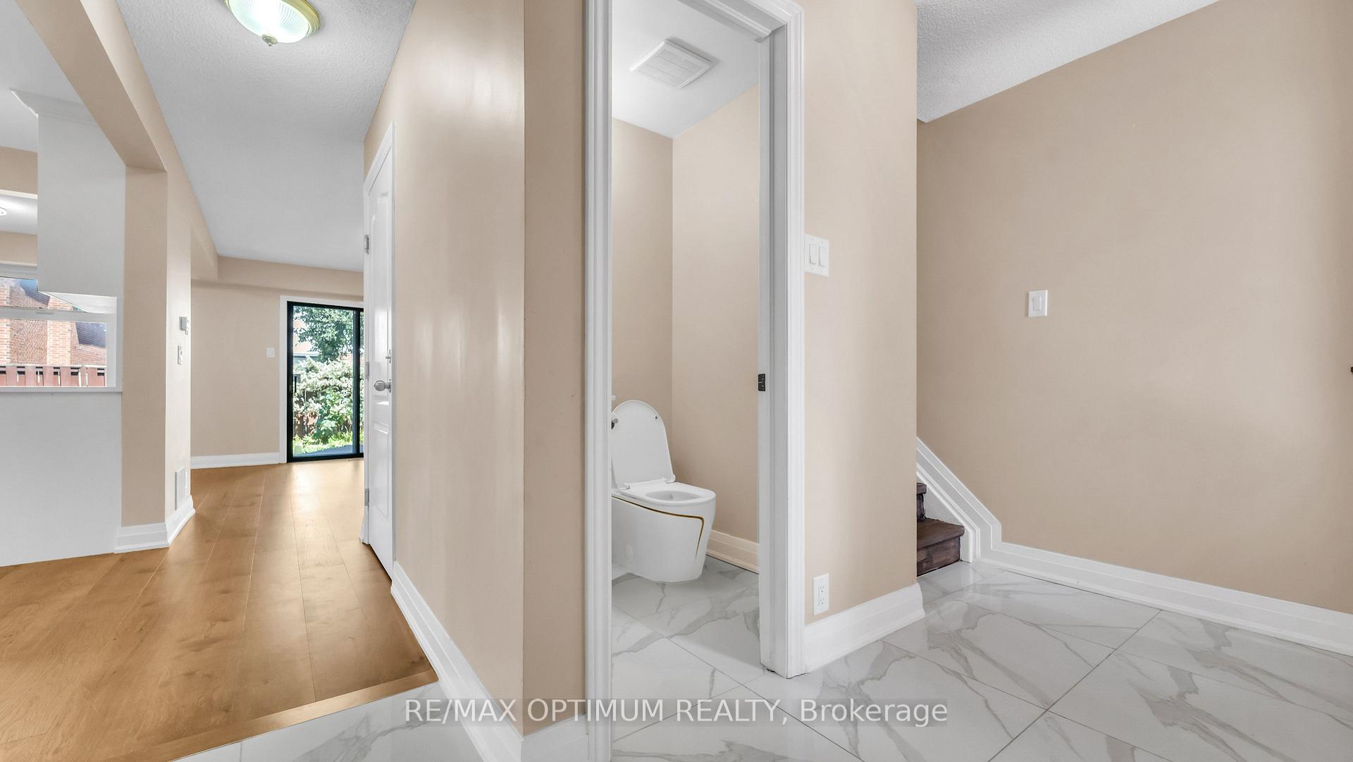 Photo 15 of 4 Lawnview Court, Brampton, Heart Lake West — HOMEH