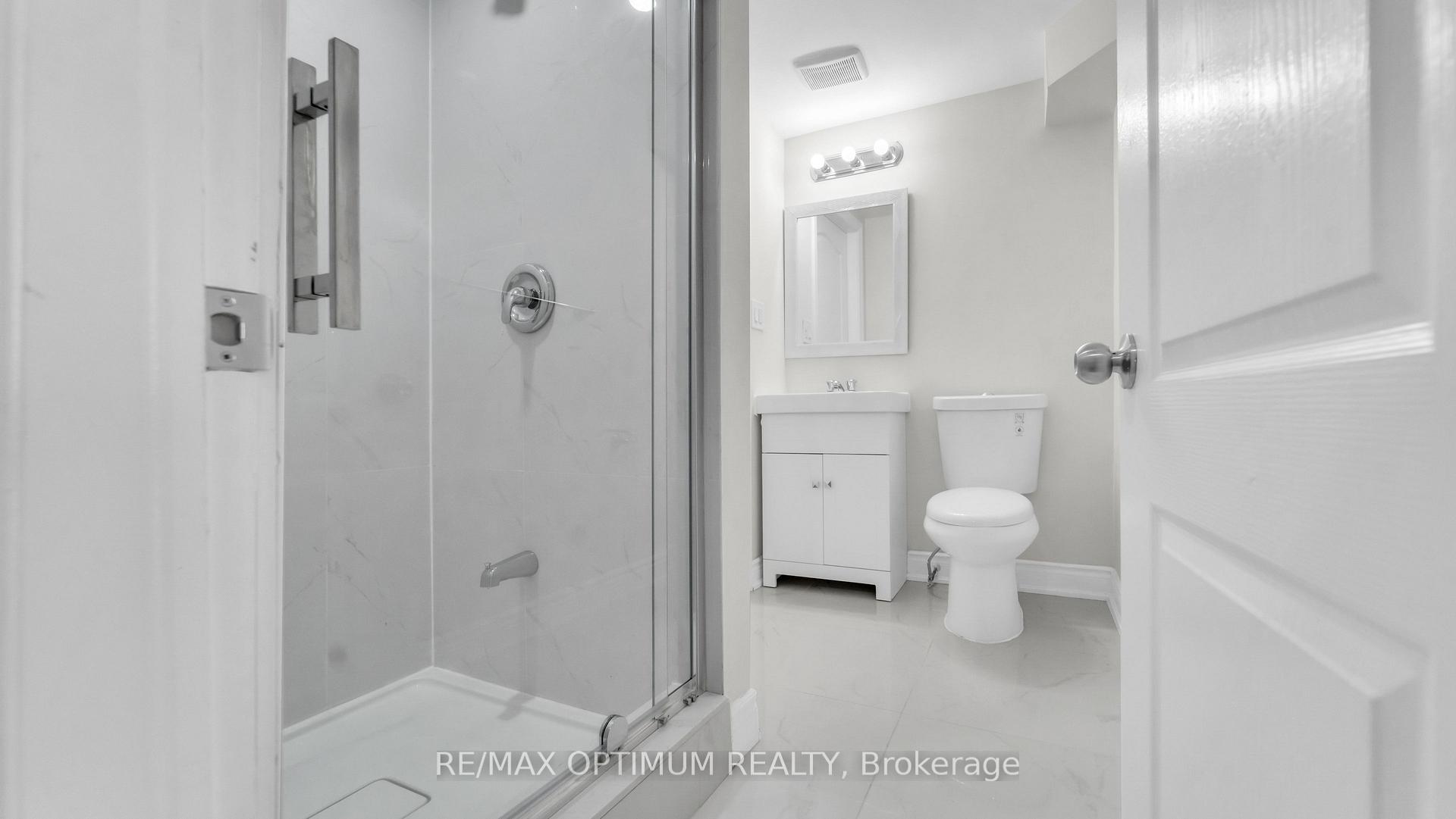 Photo 38 of 4 Lawnview Court, Brampton, Heart Lake West — HOMEH