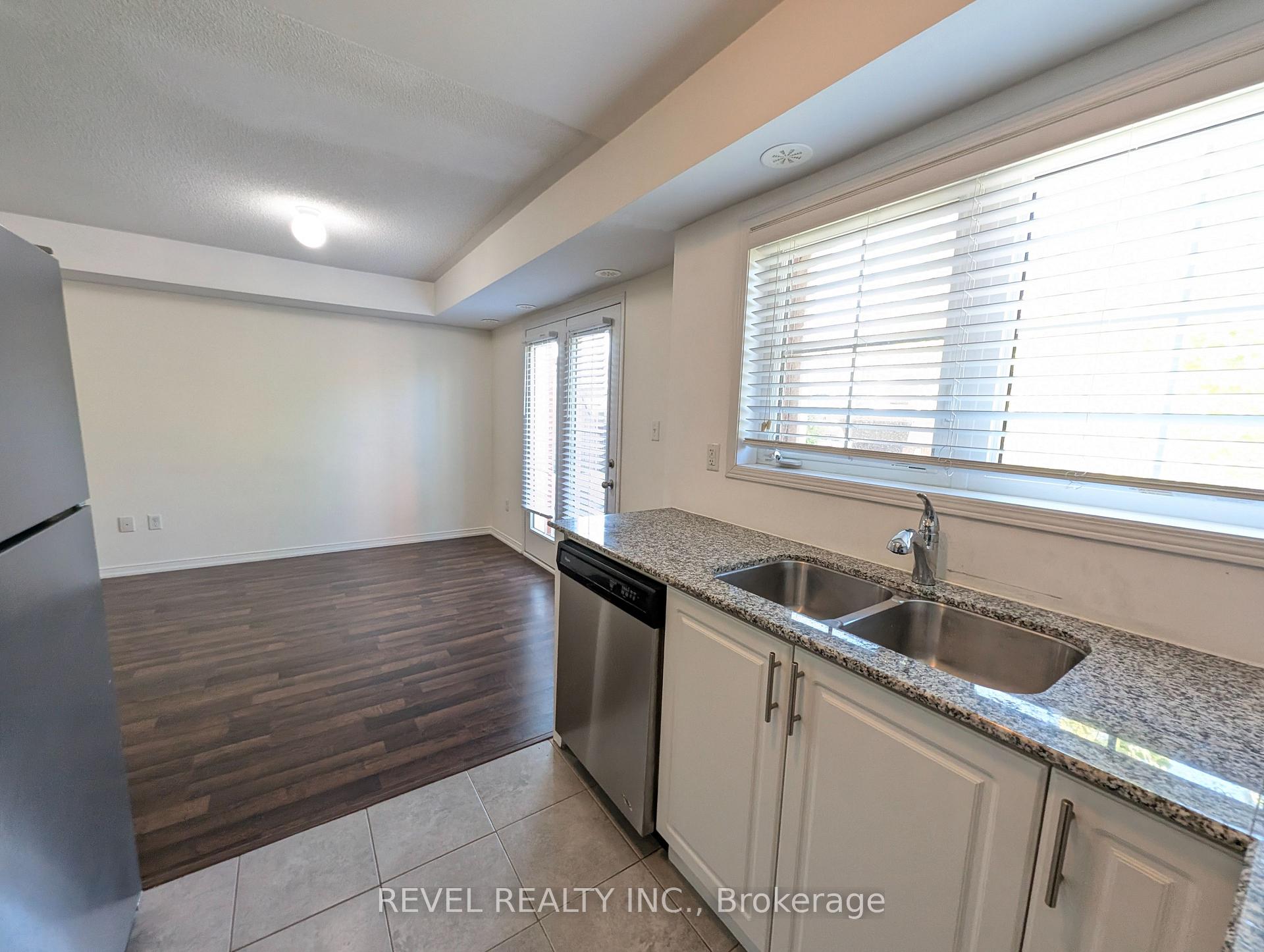 Photo 6 of Unit 8, 2488 Post Road, Oakville, River Oaks — HOMEH