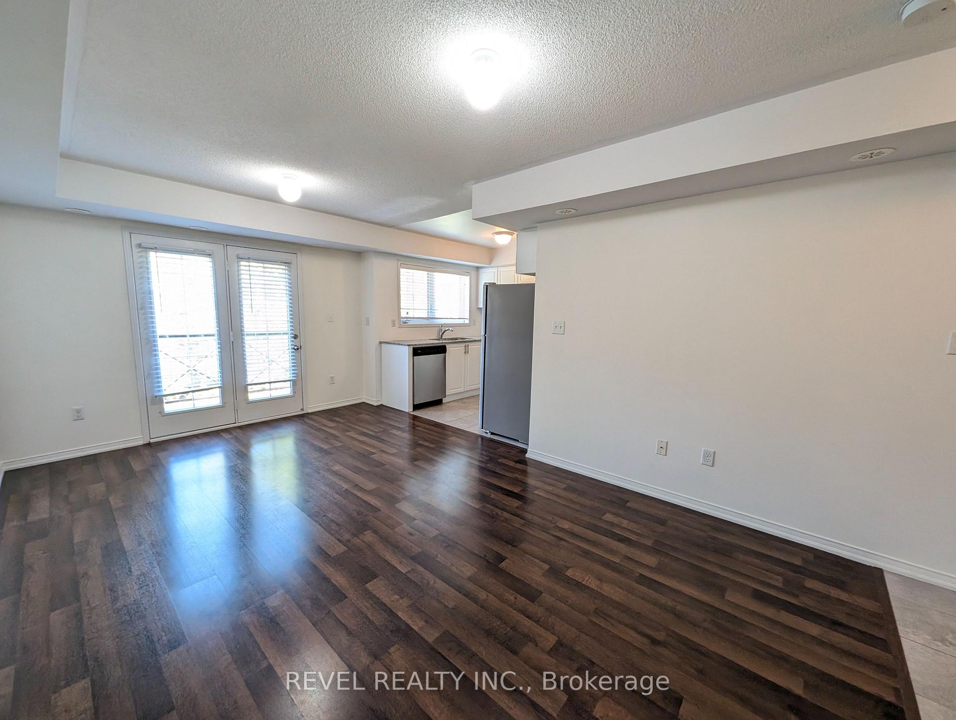Photo 7 of Unit 8, 2488 Post Road, Oakville, River Oaks — HOMEH