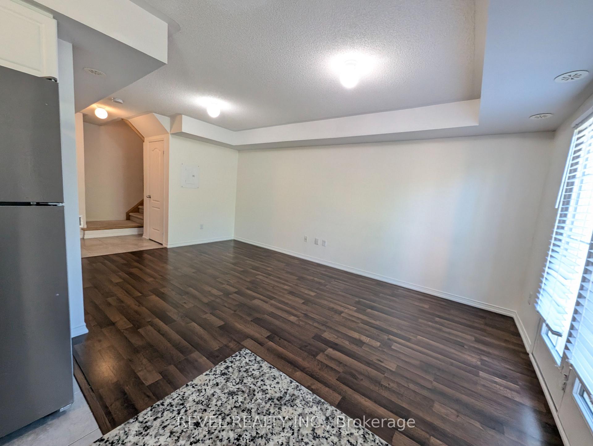 Photo 8 of Unit 8, 2488 Post Road, Oakville, River Oaks — HOMEH