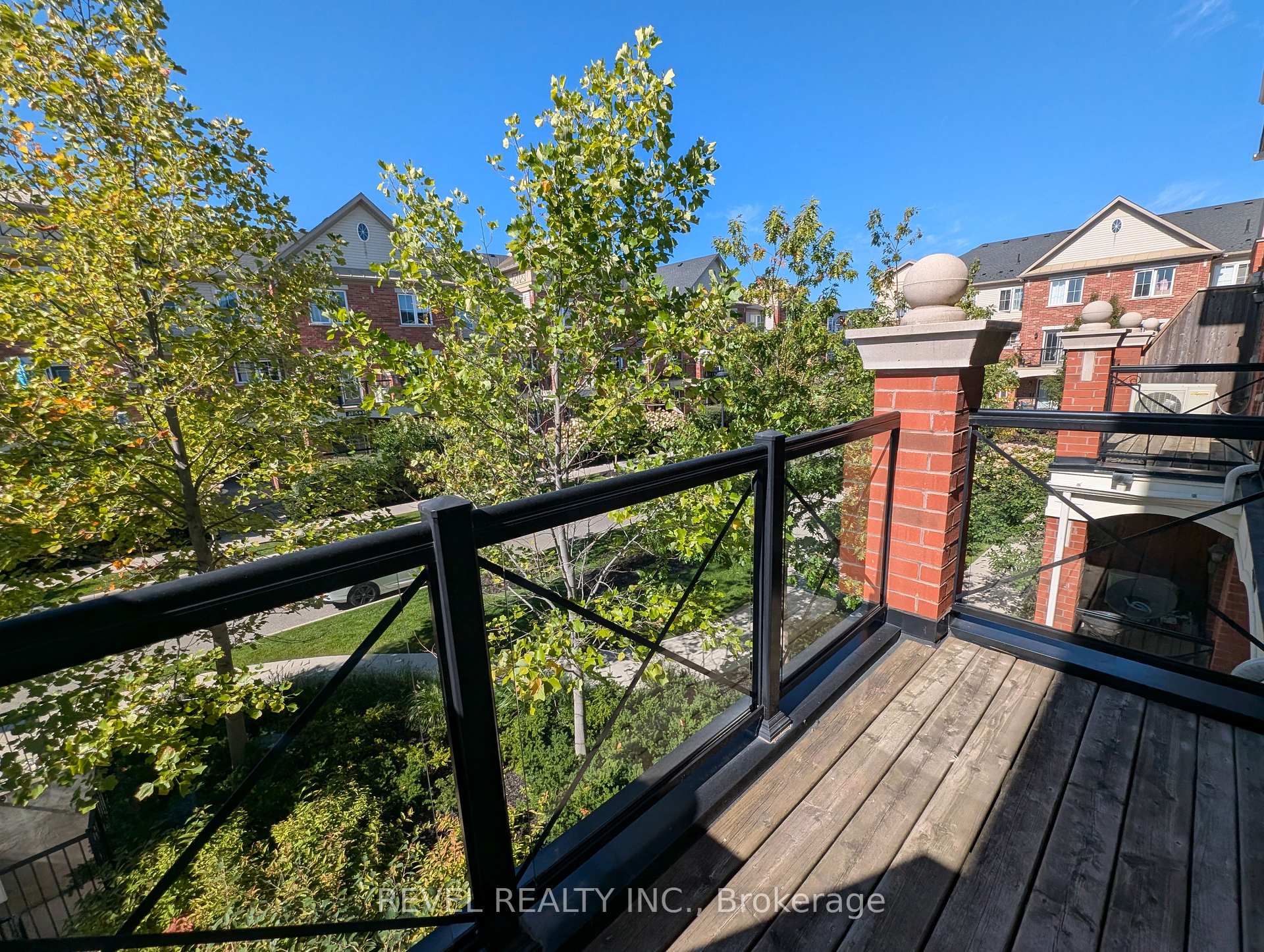 Photo 9 of Unit 8, 2488 Post Road, Oakville, River Oaks — HOMEH
