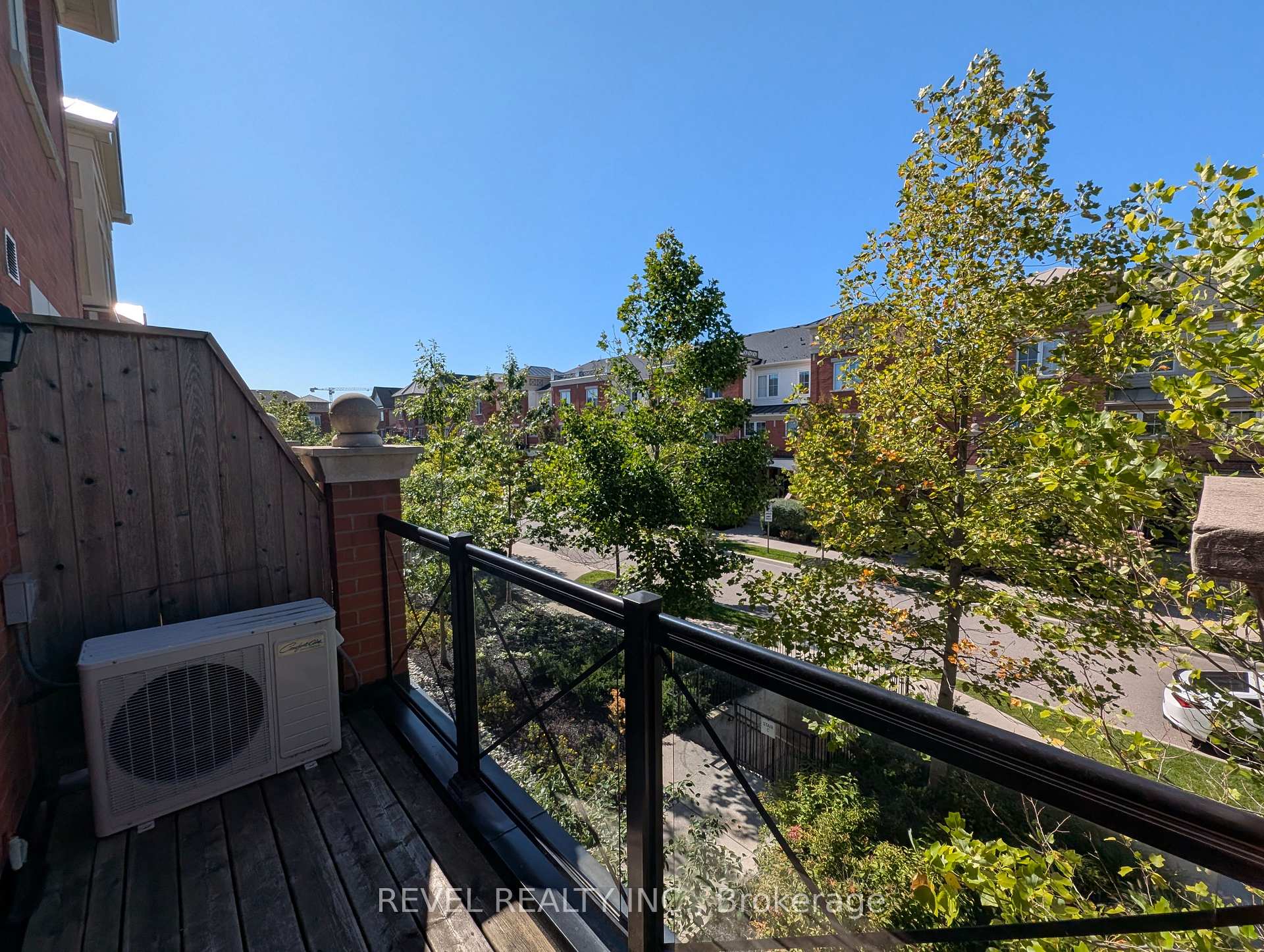 Photo 10 of Unit 8, 2488 Post Road, Oakville, River Oaks — HOMEH