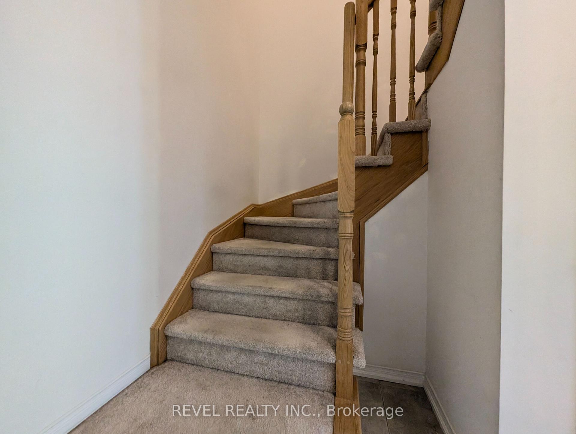 Photo 12 of Unit 8, 2488 Post Road, Oakville, River Oaks — HOMEH