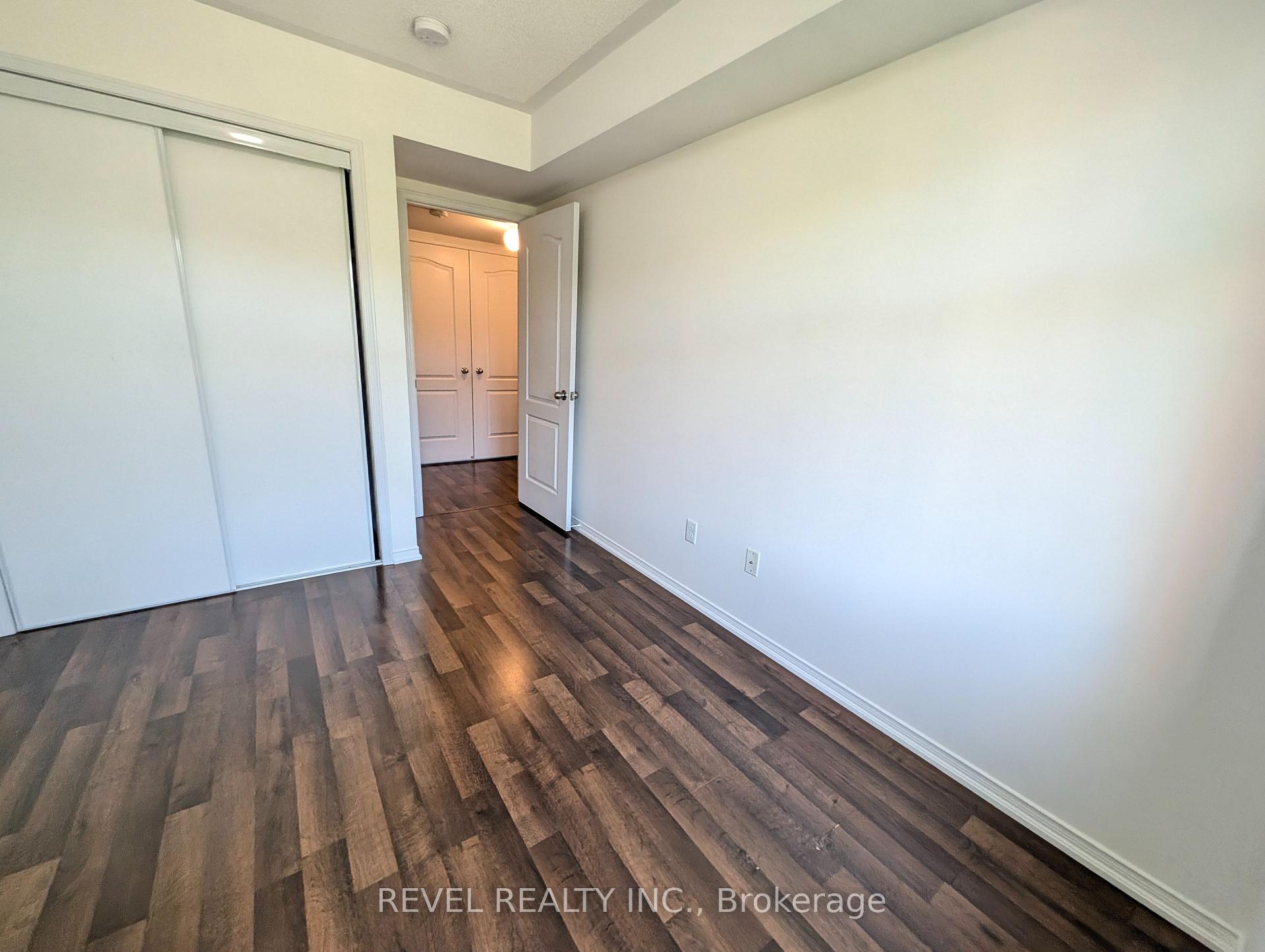 Photo 15 of Unit 8, 2488 Post Road, Oakville, River Oaks — HOMEH