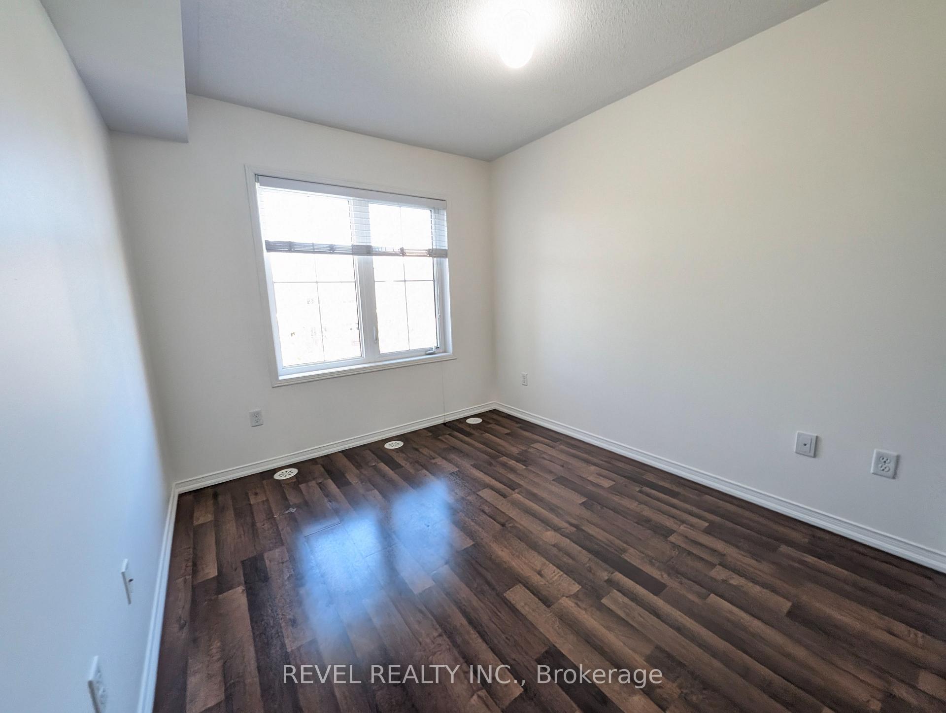 Photo 16 of Unit 8, 2488 Post Road, Oakville, River Oaks — HOMEH
