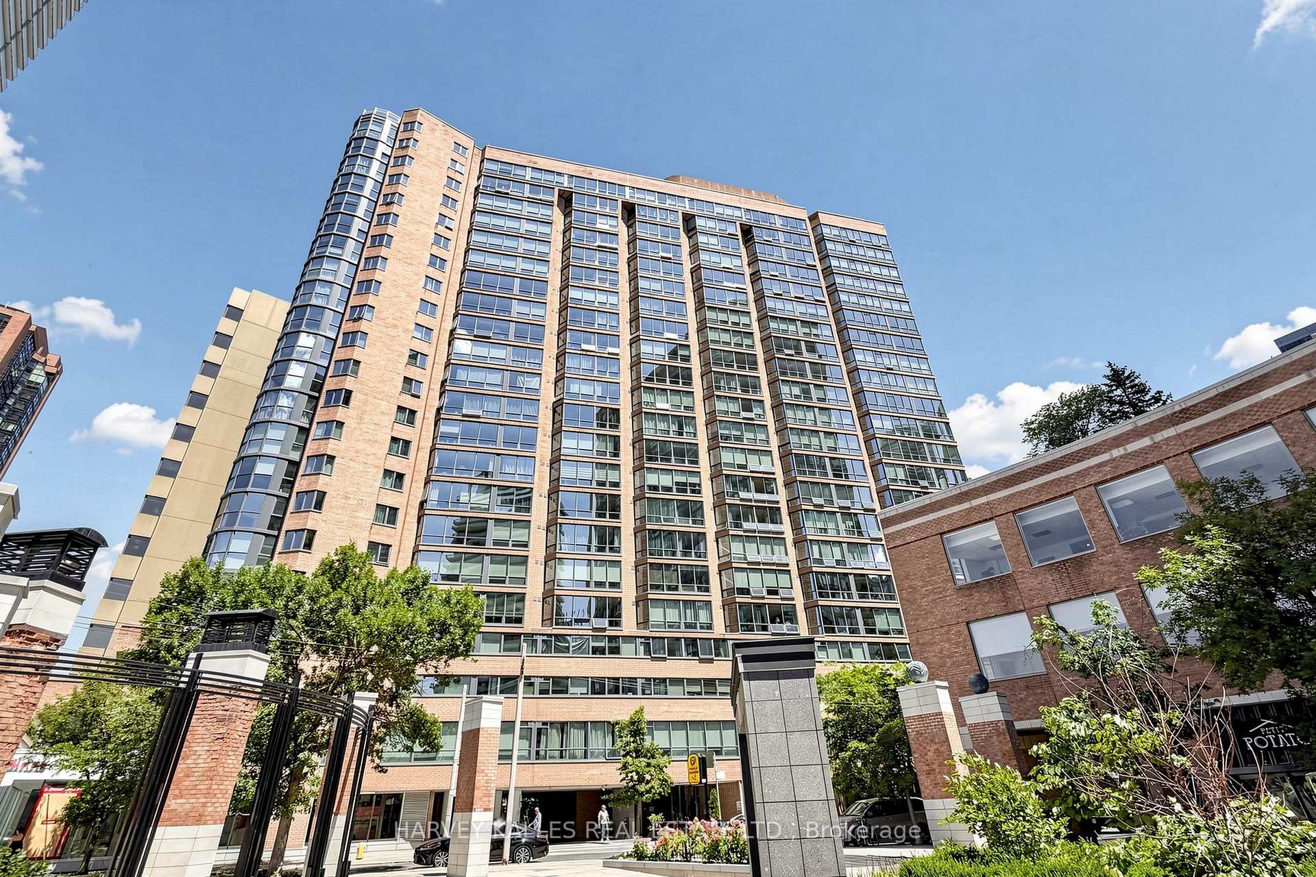 Photo 2 of Unit 408, 1055 Bay Street, Toronto, Bay Street Corridor — HOMEH