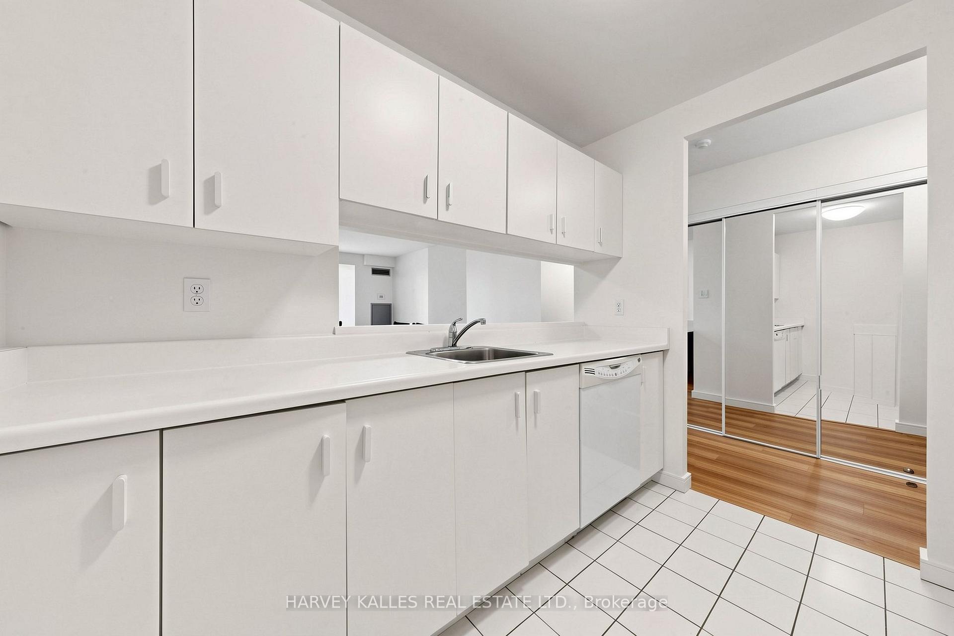 Photo 19 of Unit 408, 1055 Bay Street, Toronto, Bay Street Corridor — HOMEH