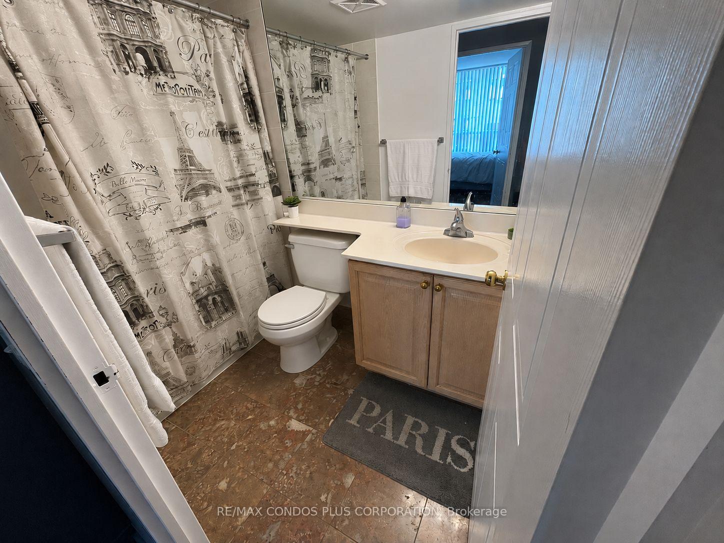 Photo 8 of Unit 808, 750 Bay Street, Toronto, Bay Street Corridor — HOMEH