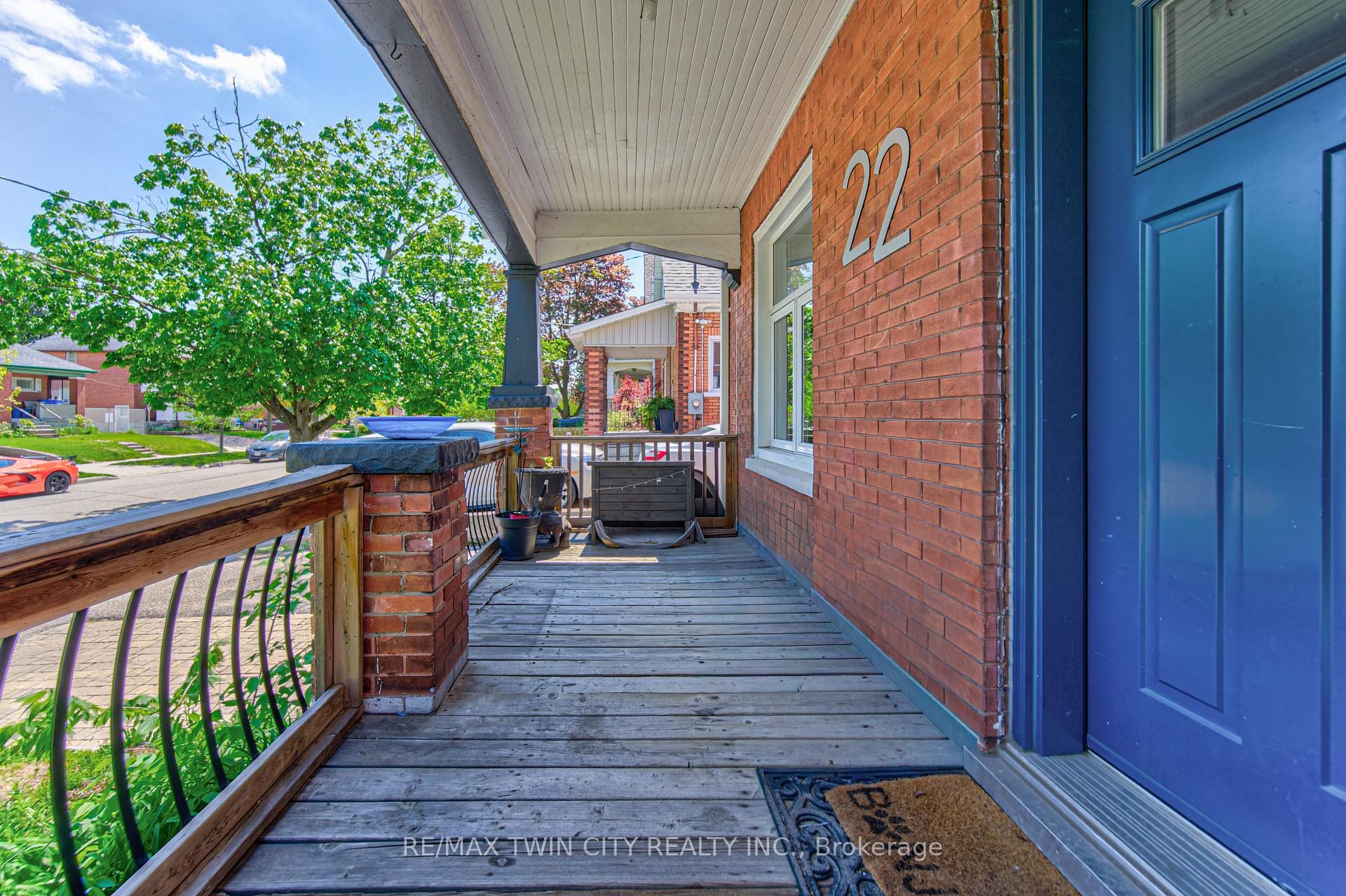 Photo 6 of 22 Herlan Avenue, Kitchener, Cherry Hill — HOMEH