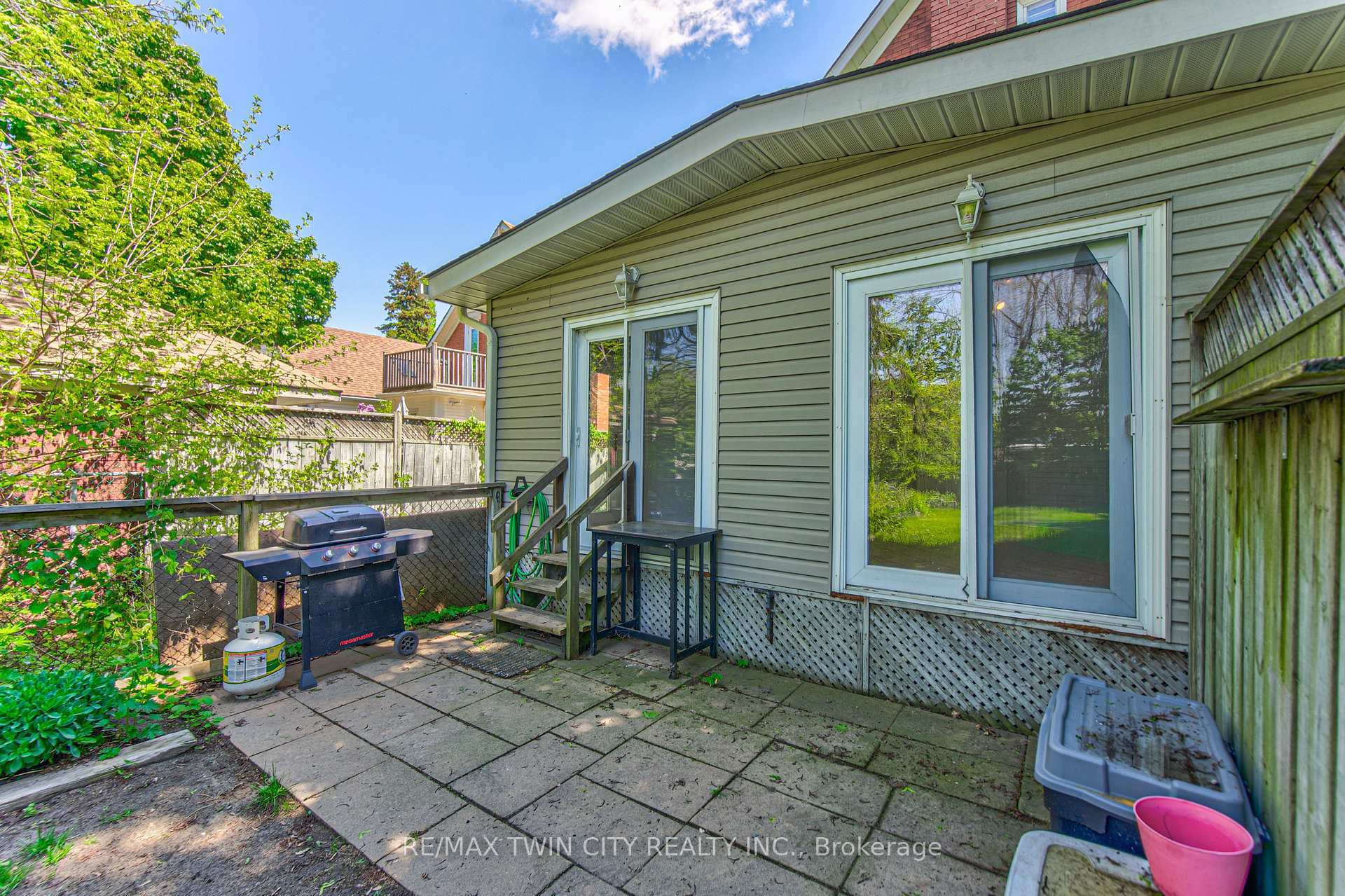 Photo 30 of 22 Herlan Avenue, Kitchener, Cherry Hill — HOMEH