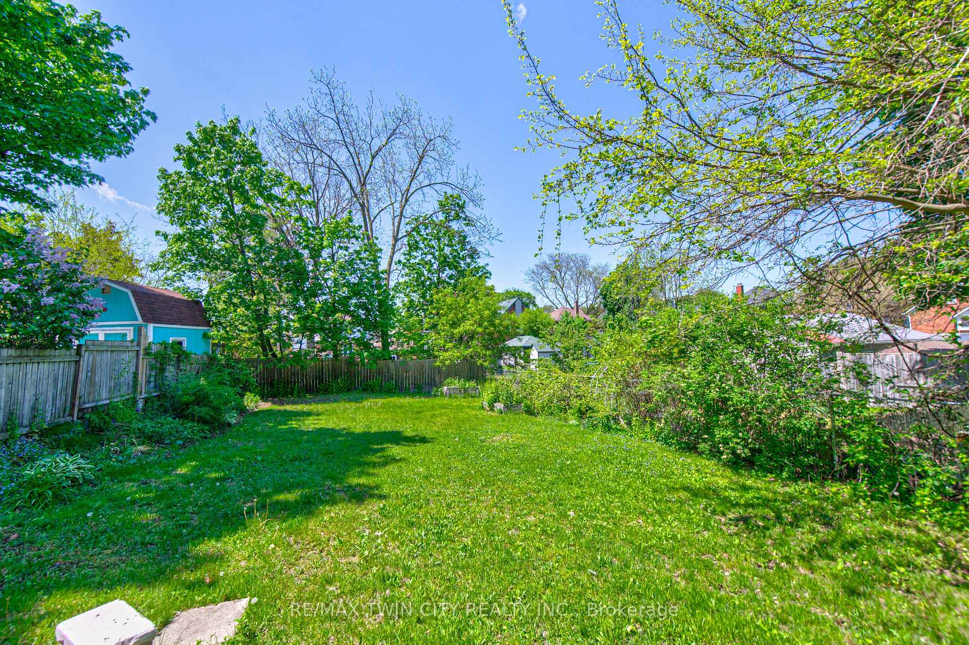 Photo 32 of 22 Herlan Avenue, Kitchener, Cherry Hill — HOMEH