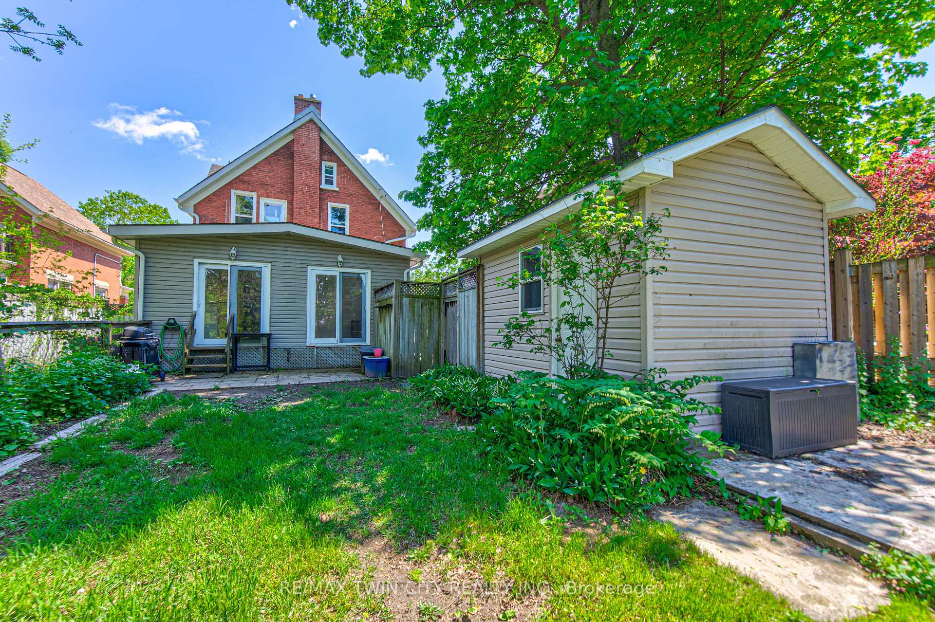 Photo 33 of 22 Herlan Avenue, Kitchener, Cherry Hill — HOMEH