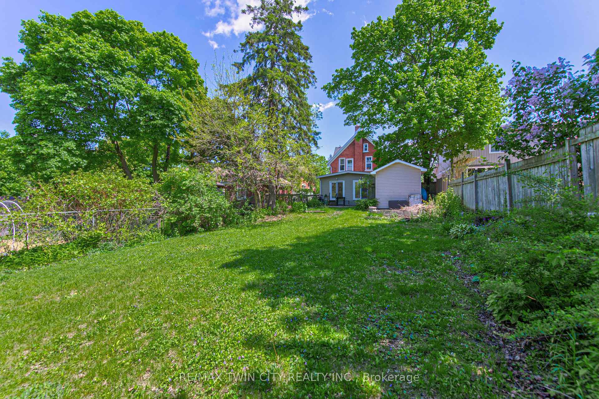 Photo 37 of 22 Herlan Avenue, Kitchener, Cherry Hill — HOMEH