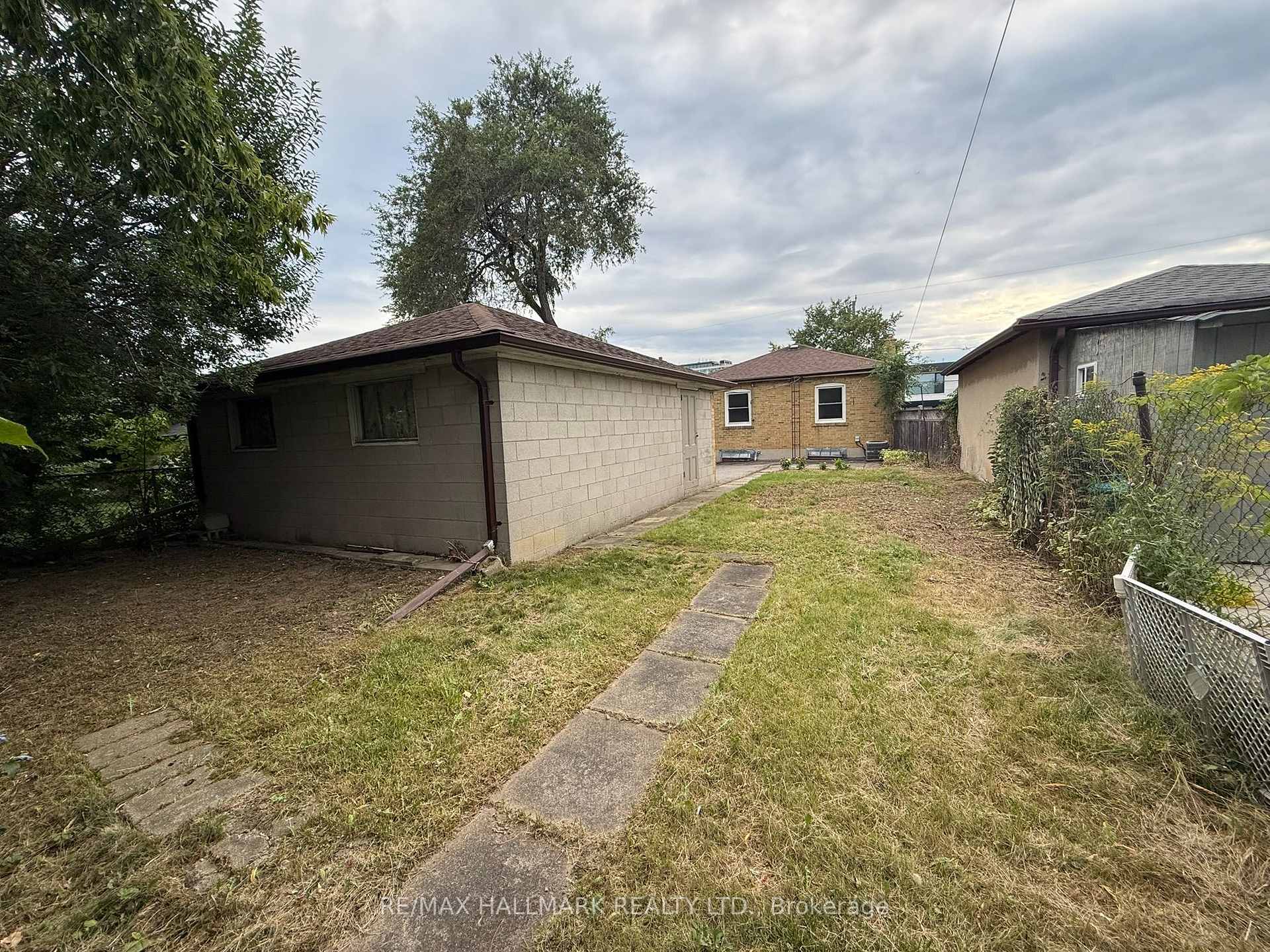 Photo 16 of Unit Main, 9 Macleod Street, North York, Maple Leaf — HOMEH