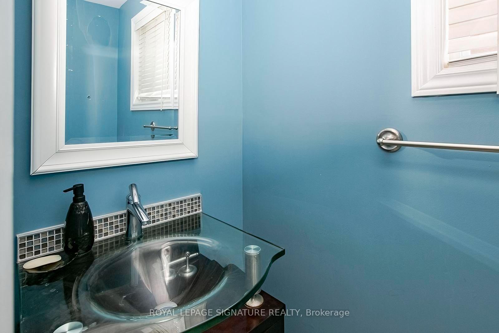 Photo 16 of 107 Glencliffe Court, Kitchener, Grand River North — HOMEH