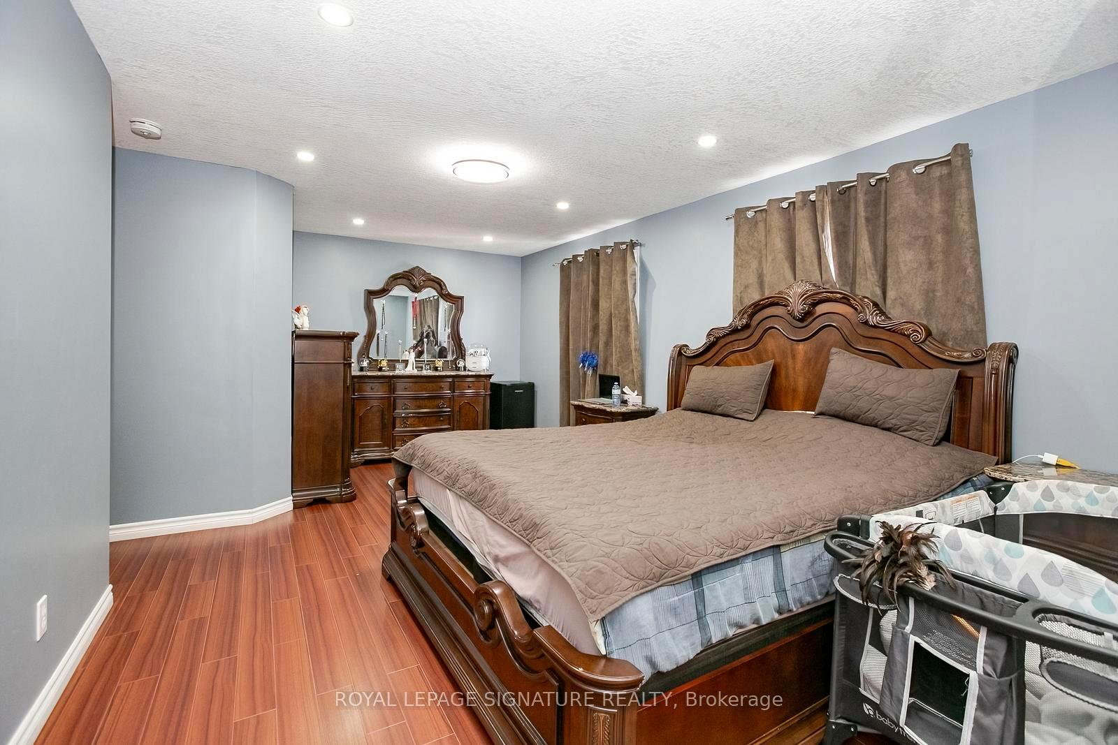 Photo 21 of 107 Glencliffe Court, Kitchener, Grand River North — HOMEH