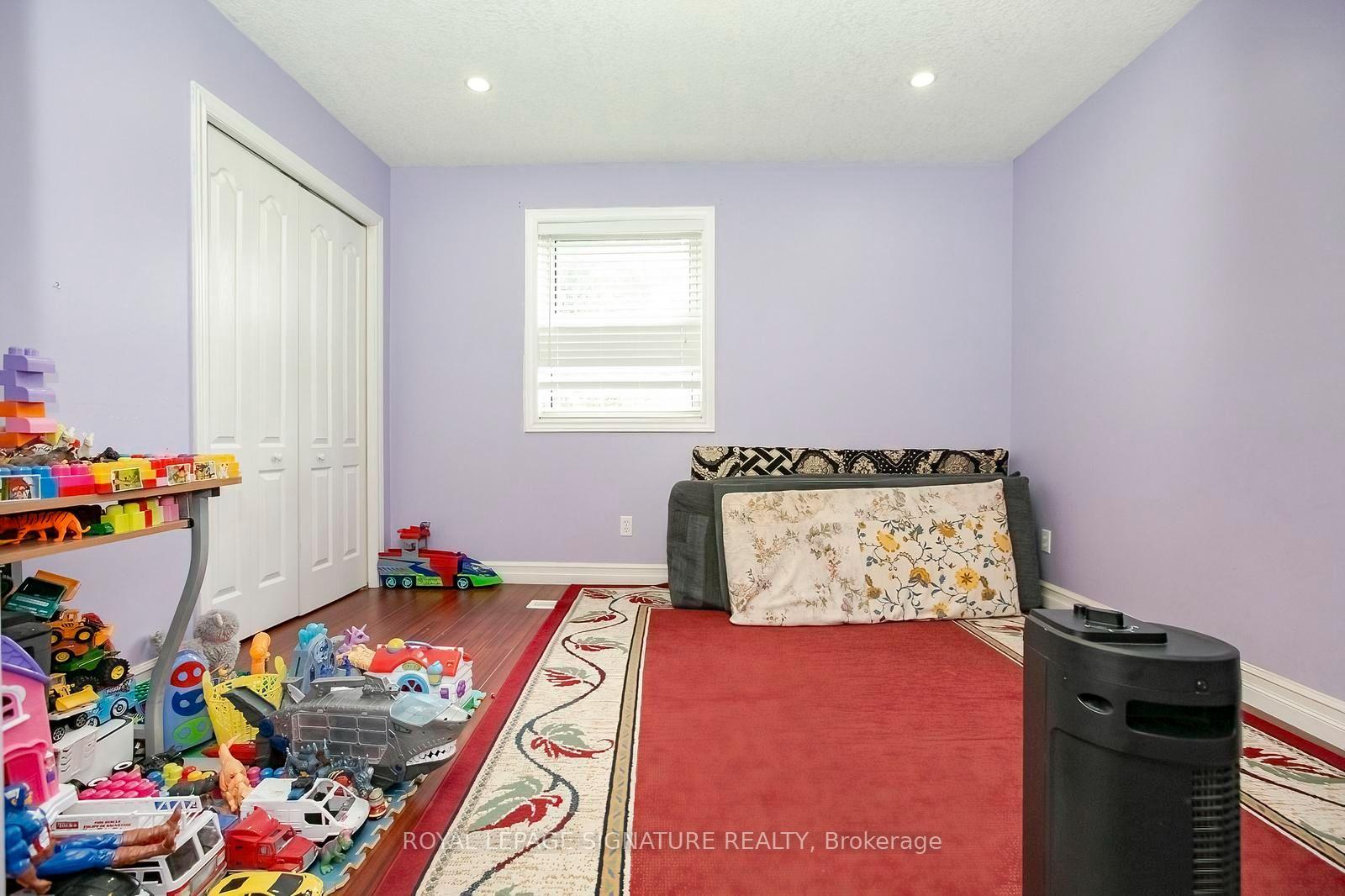 Photo 25 of 107 Glencliffe Court, Kitchener, Grand River North — HOMEH